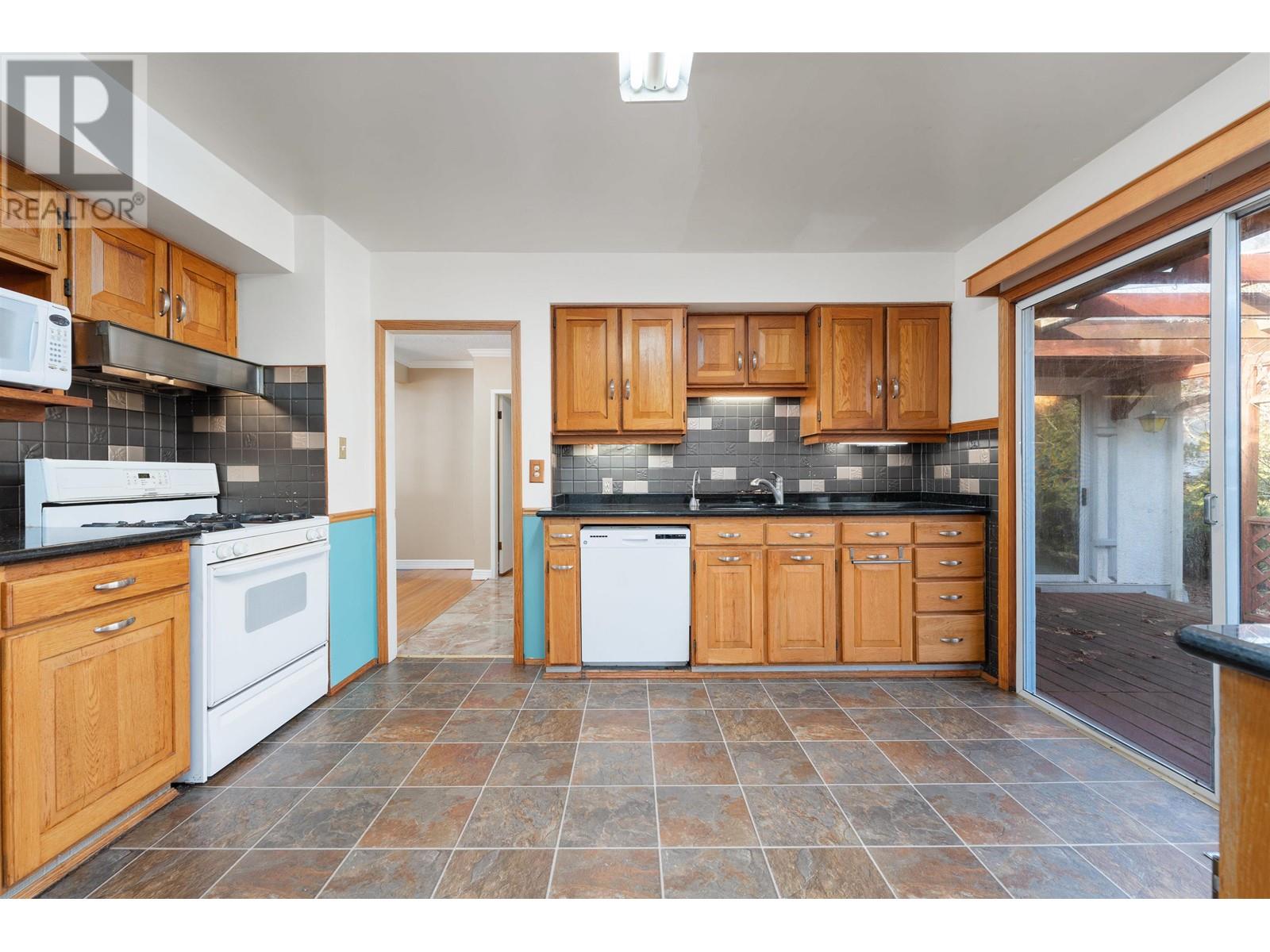 5251 Calderwood Crescent, Richmond, British Columbia  V7C 3G2 - Photo 4 - R2860645