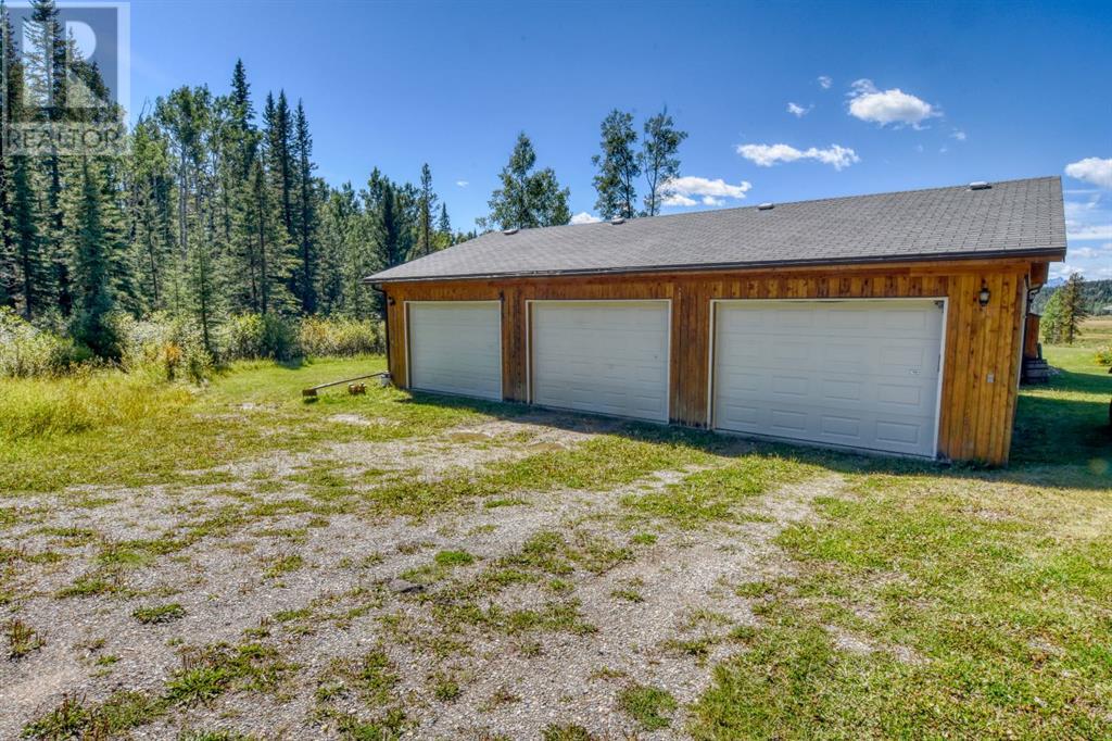 63227 Whispering Pines Road, Rural Mountain View County, Alberta  T0M 2E0 - Photo 29 - A2097474