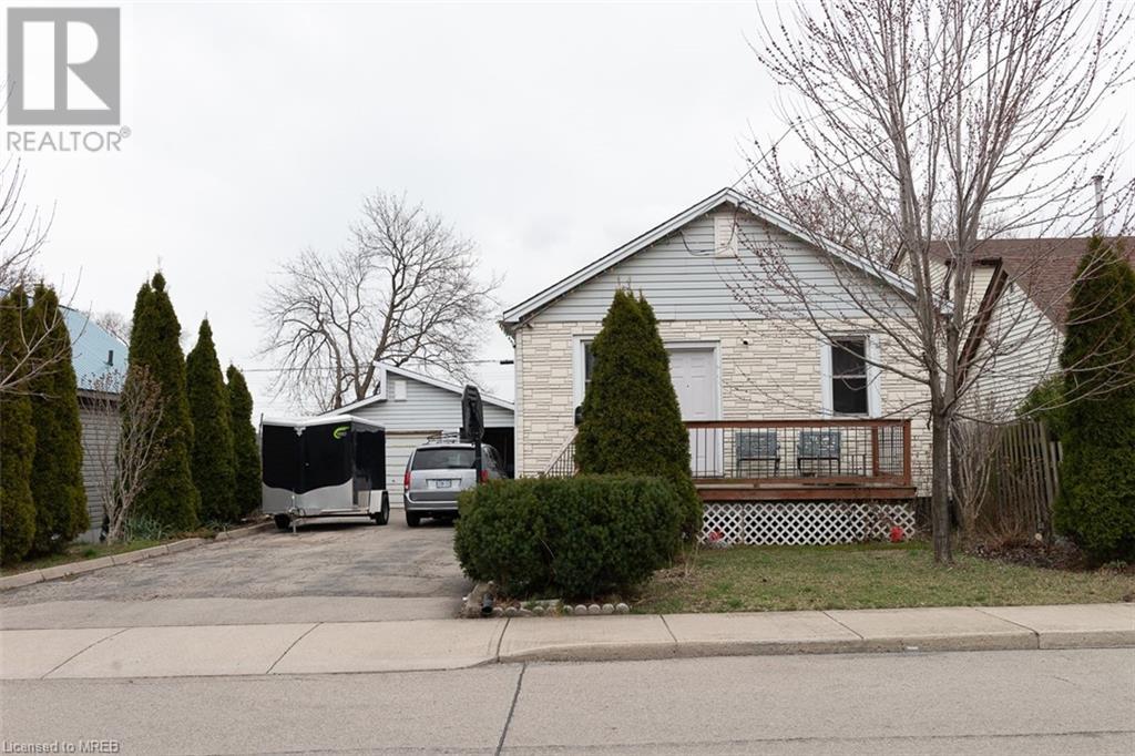 670 Knox Avenue, Hamilton, Ontario  L8H 6K5 - Photo 1 - 40556220