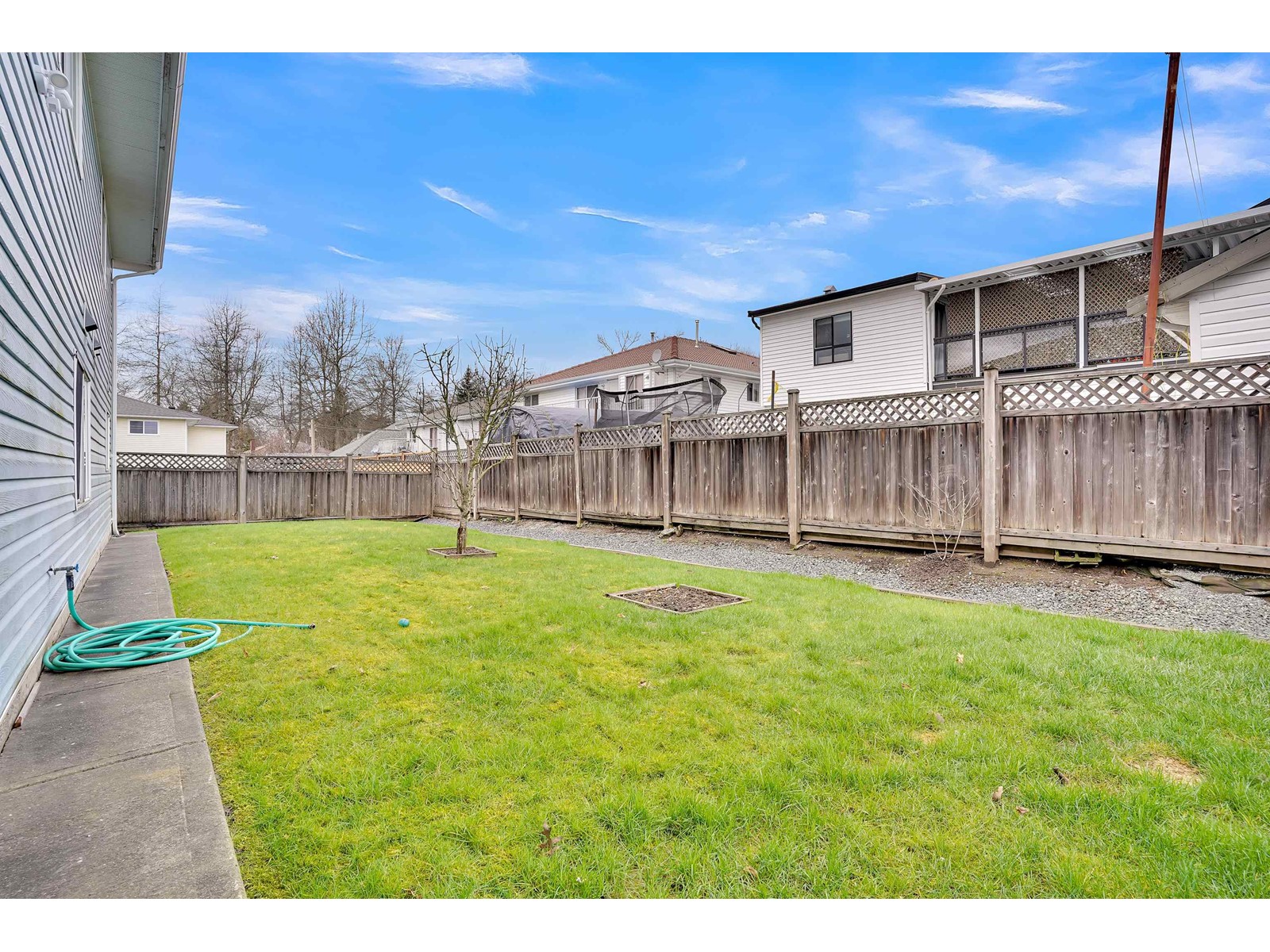 13711 90a Avenue, Surrey, British Columbia  V3V 7P2 - Photo 12 - R2859536