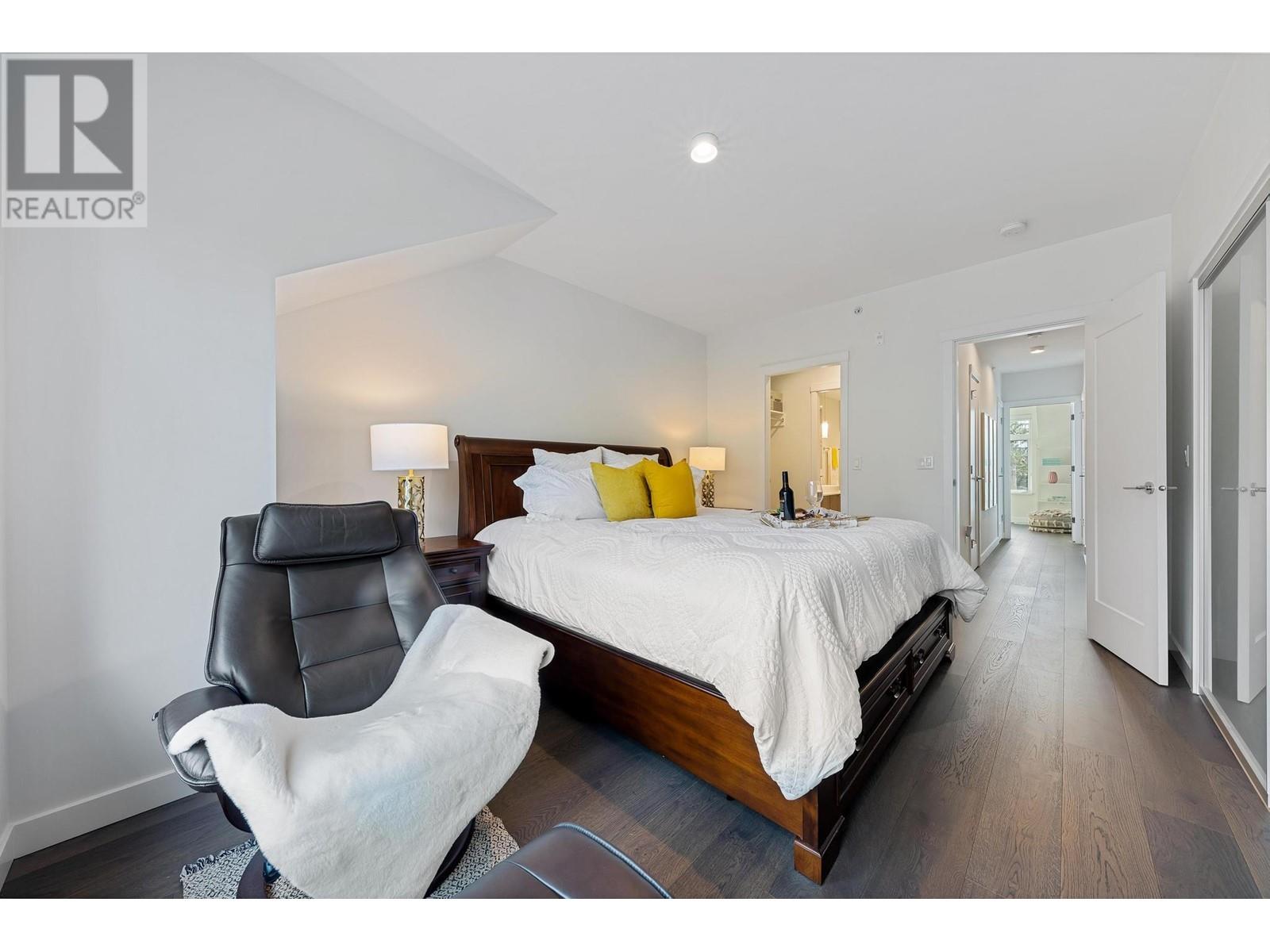 4 1960 Glenaire Drive, North Vancouver, British Columbia  V7P 1Y1 - Photo 9 - R2860664