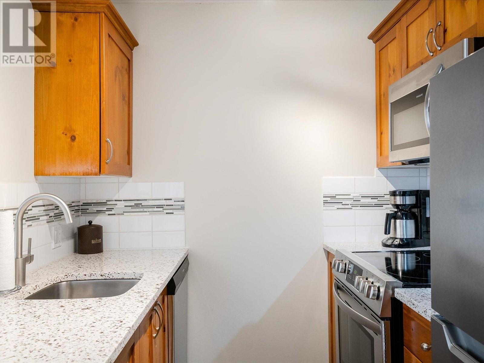 352 4899 Painted Cliff Road, Whistler, British Columbia  V8E 1E2 - Photo 8 - R2860668