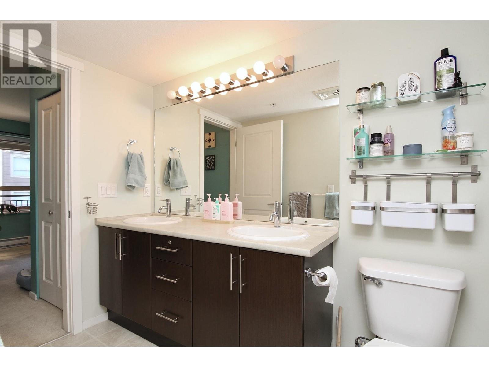 317 700 Klahanie Drive, Port Moody, British Columbia  V3H 5L3 - Photo 15 - R2860677