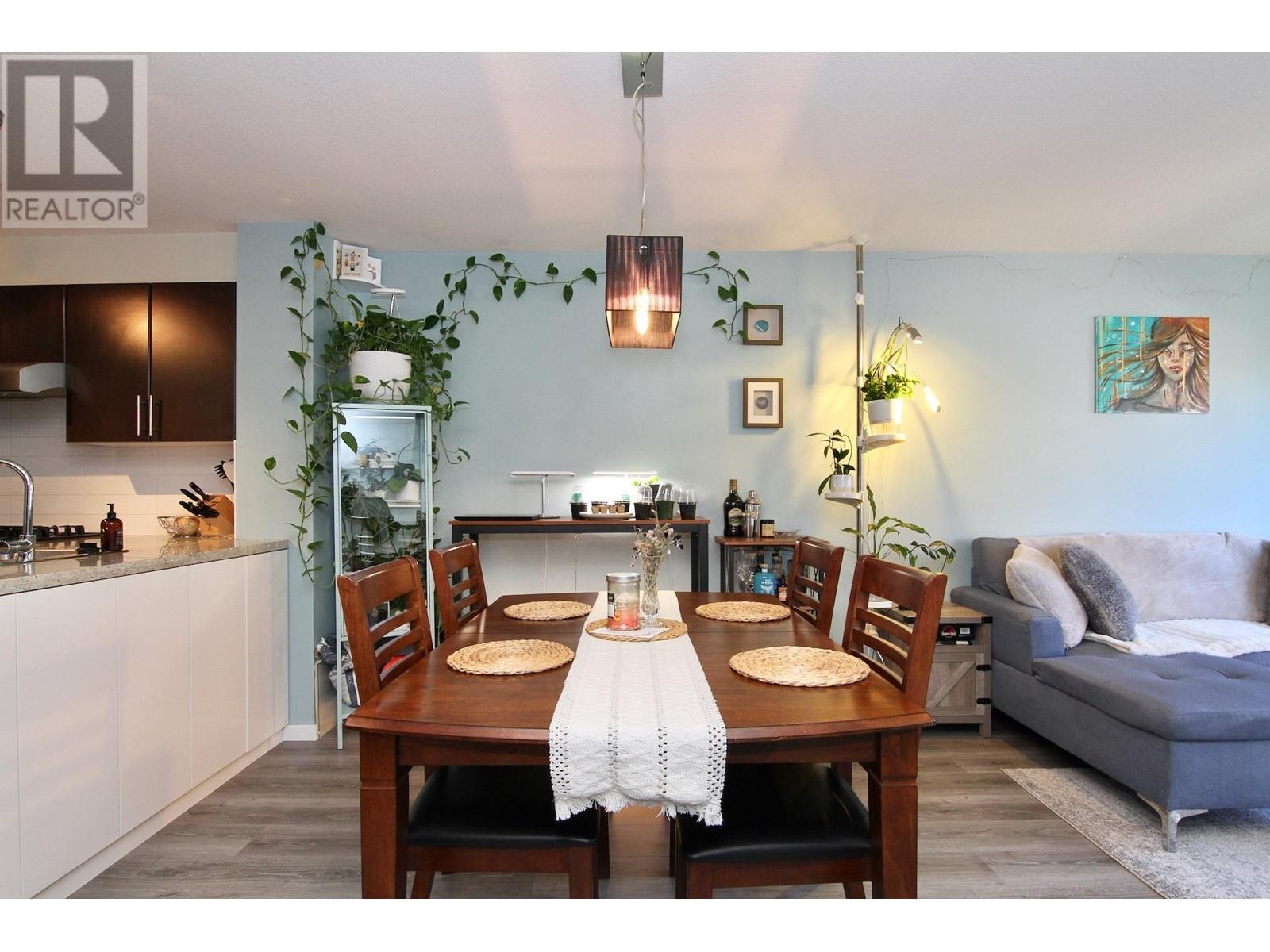 317 700 Klahanie Drive, Port Moody, British Columbia  V3H 5L3 - Photo 6 - R2860677