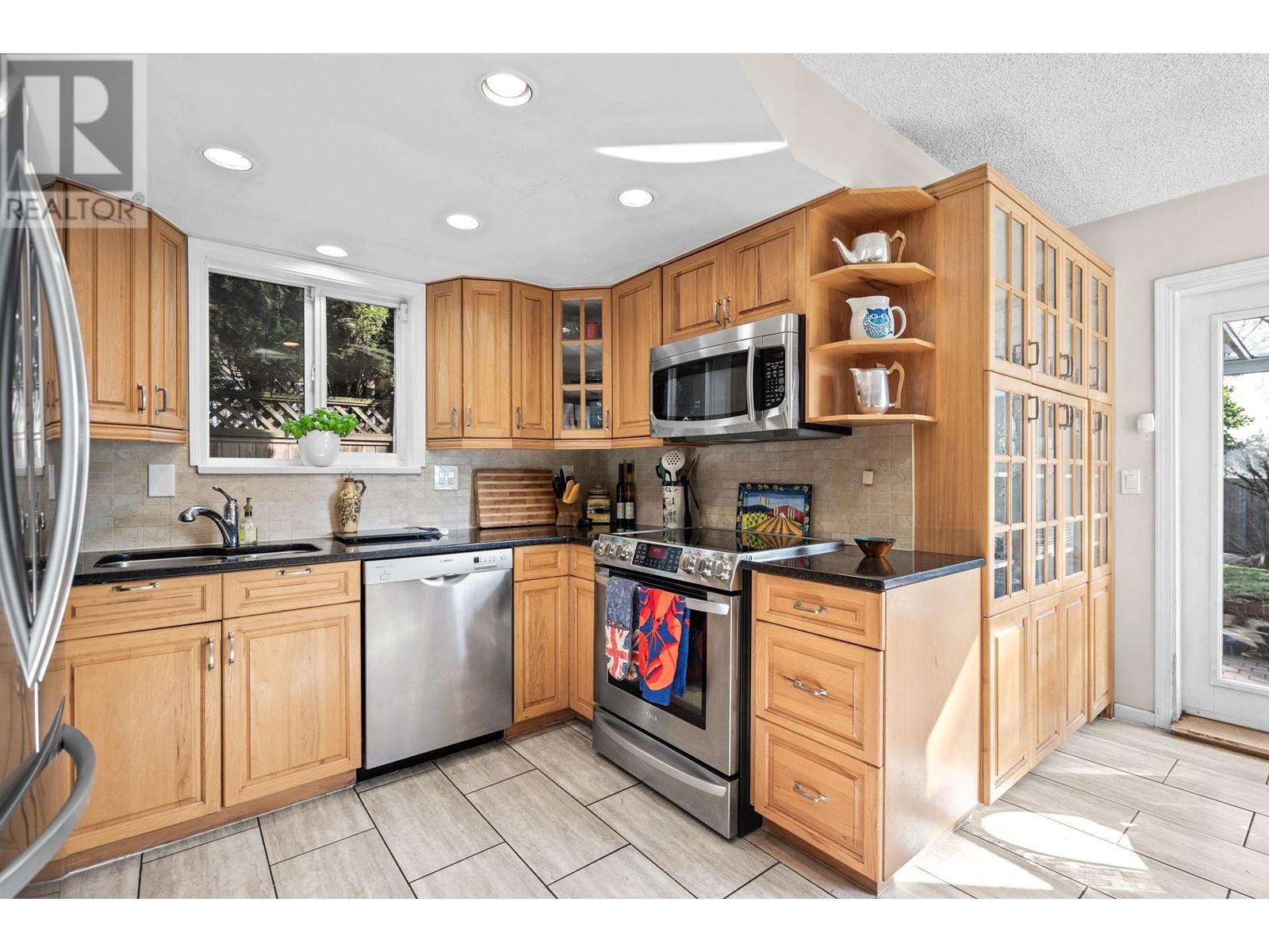 7844 Marchwood Place, Vancouver, British Columbia  V5S 4A6 - Photo 7 - R2860705