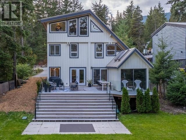 9199 Emerald Drive, Whistler, British Columbia  V8E 0G5 - Photo 1 - R2860657
