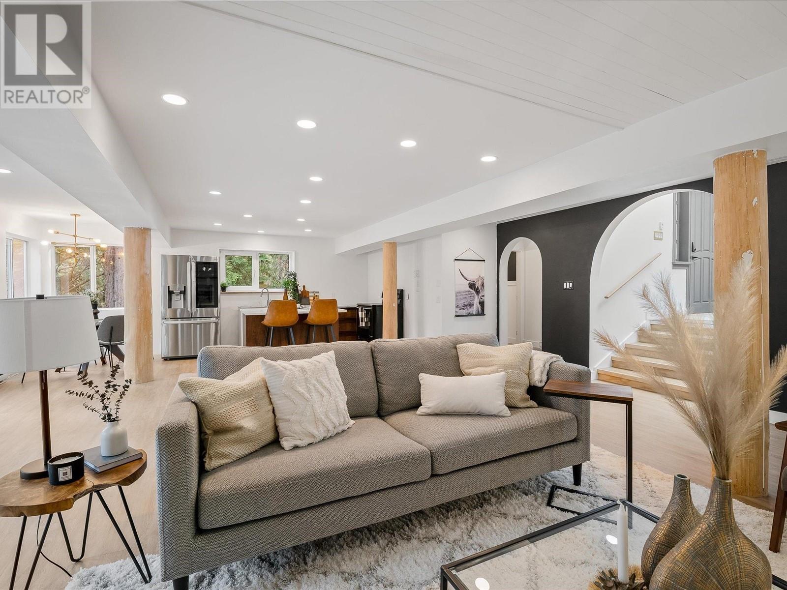 9199 Emerald Drive, Whistler, British Columbia  V8E 0G5 - Photo 6 - R2860657