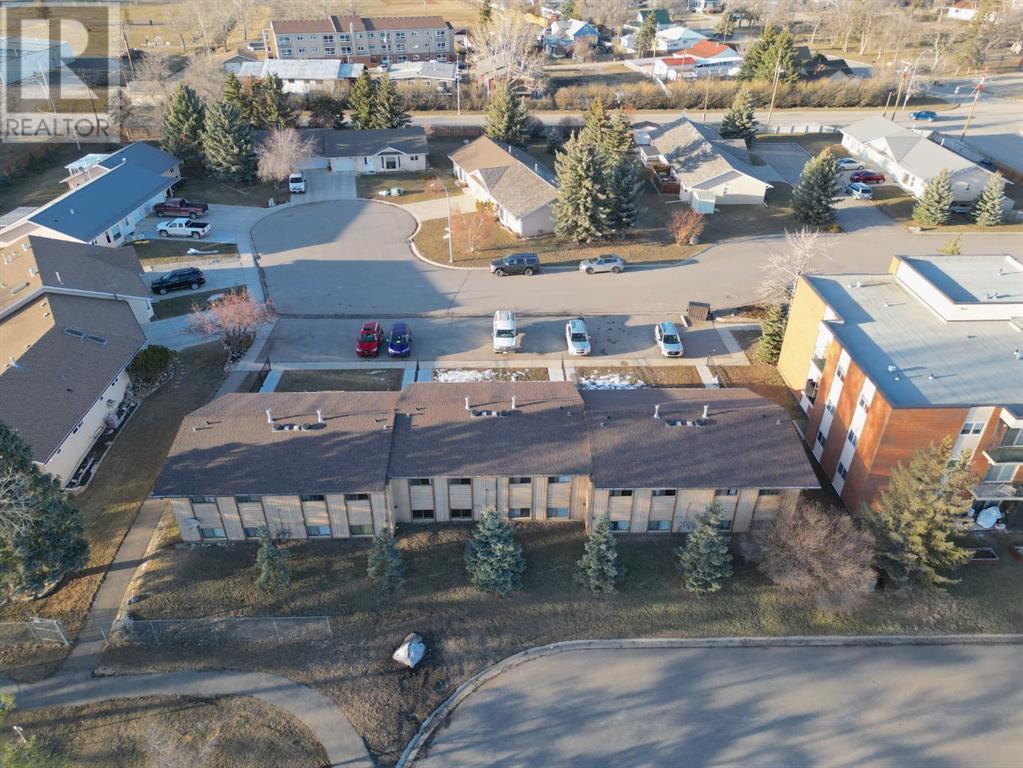 13 Chinook Crescent W, Claresholm, Alberta  T0L 0T0 - Photo 5 - A2115627