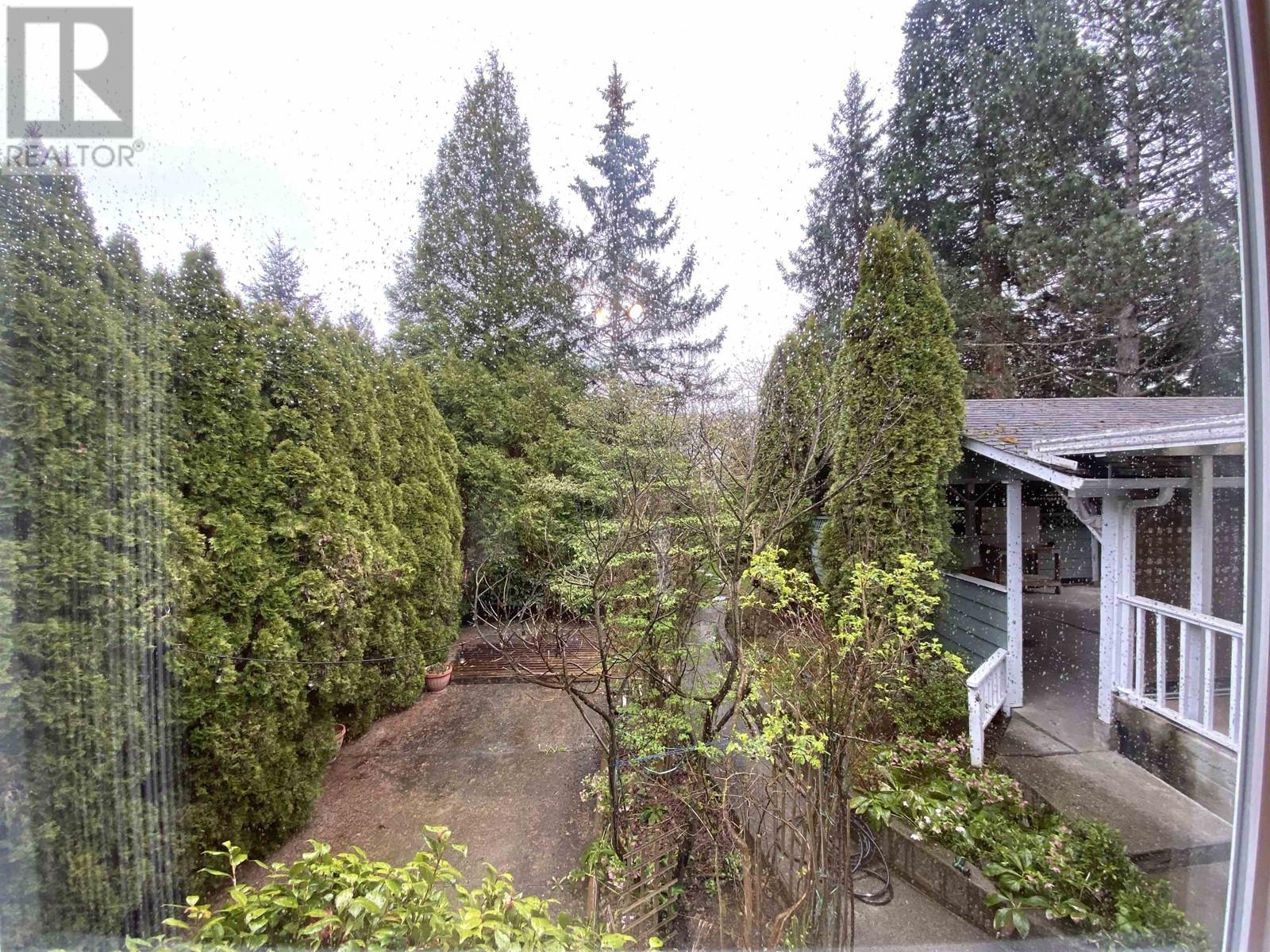 Main House 8083 Burnfield Crescent, Burnaby, British Columbia  V5E 2B8 - Photo 16 - R2860720