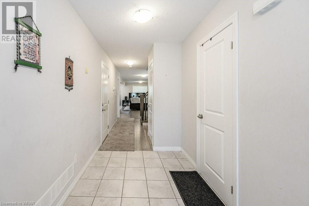 606 Montpellier Drive Unit# A, Waterloo, Ontario  N2T 0B2 - Photo 4 - 40554563