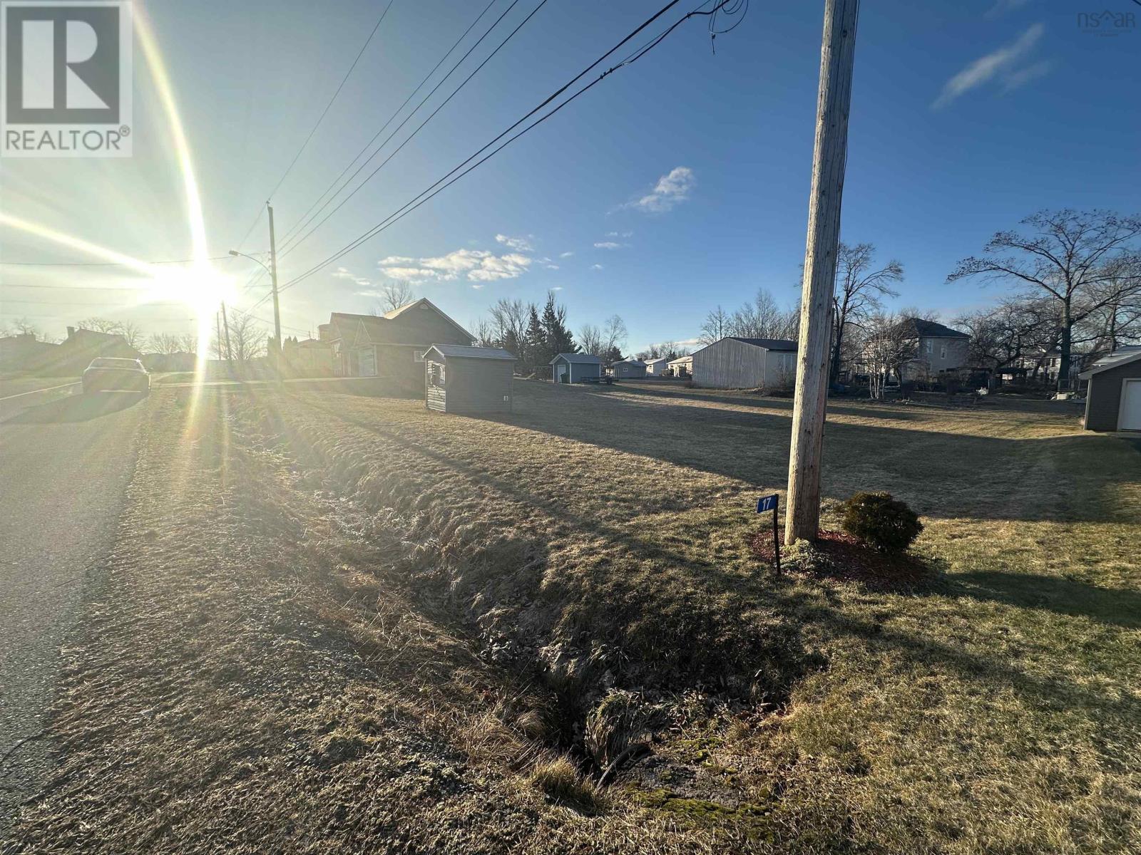 17 Windcrest Avenue, Stewiacke, Nova Scotia  B0N 2J0 - Photo 3 - 202404885