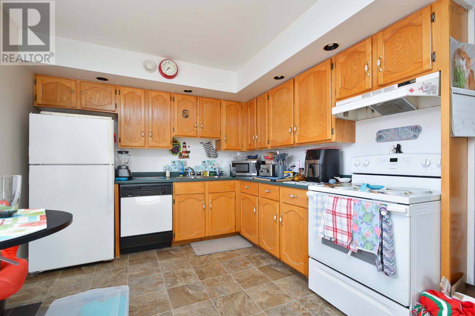 136 Legacy Street, Sydney, Nova Scotia  B1P 2X9 - Photo 28 - 202404897