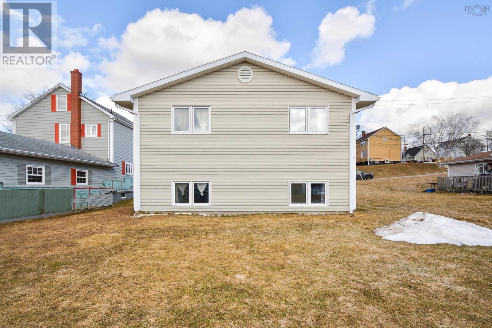 136 Legacy Street, Sydney, Nova Scotia  B1P 2X9 - Photo 4 - 202404897