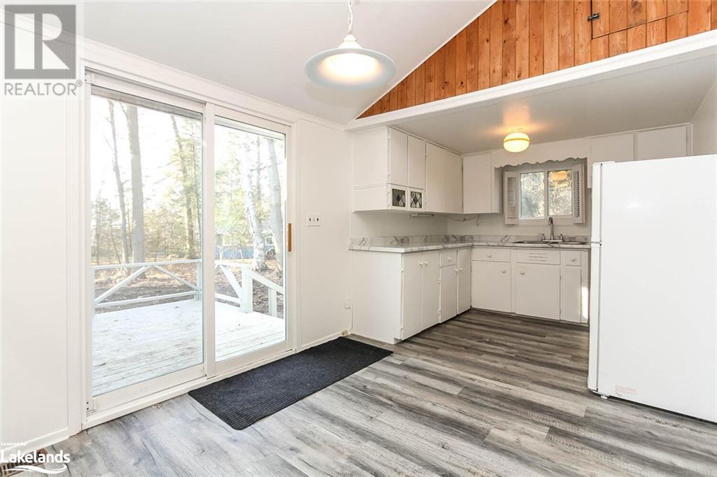 52 61st Street N, Wasaga Beach, Ontario  L9Z 1V7 - Photo 13 - 40555580