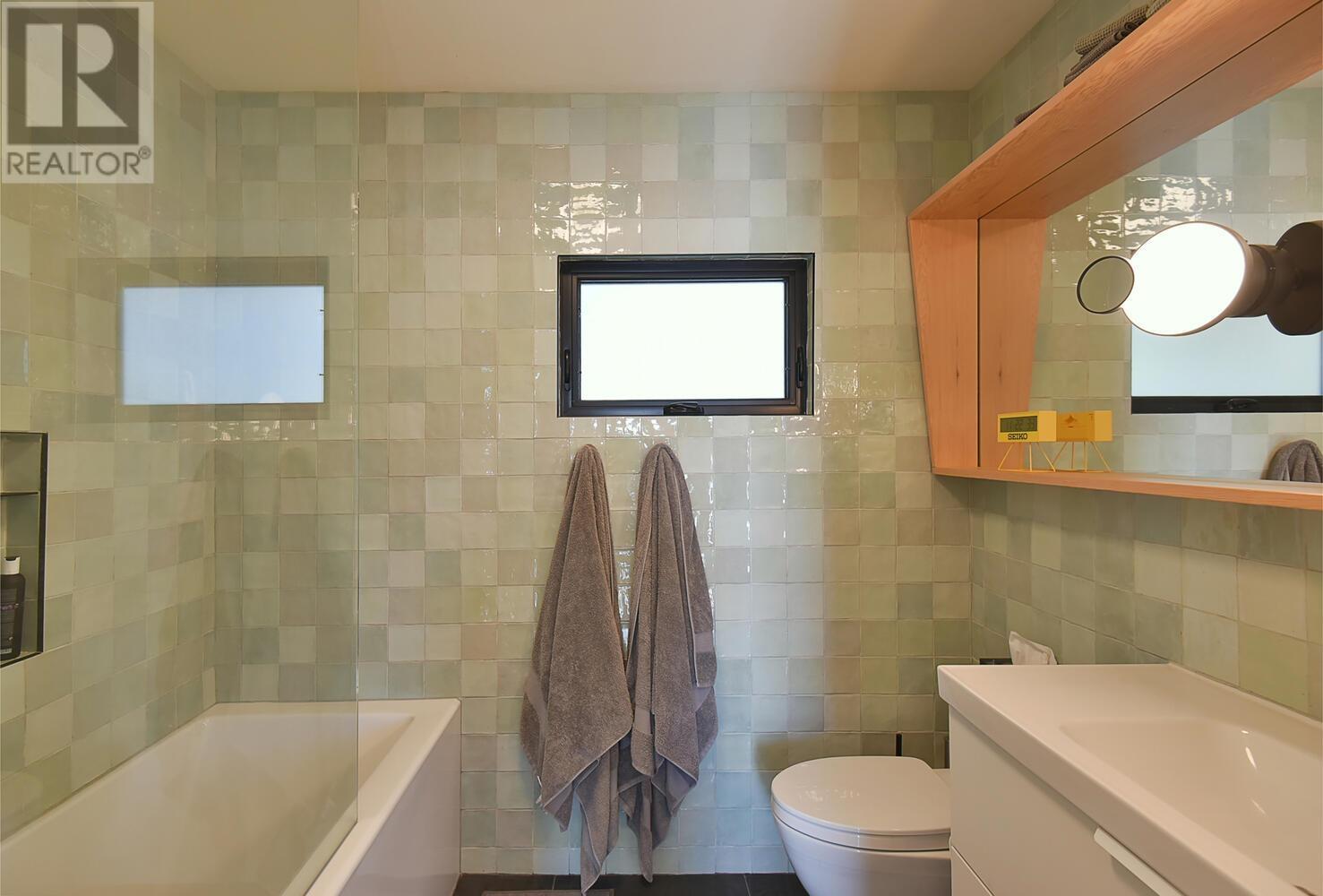 466 Marine Drive, Gibsons, British Columbia  V0N 1V0 - Photo 22 - R2860768