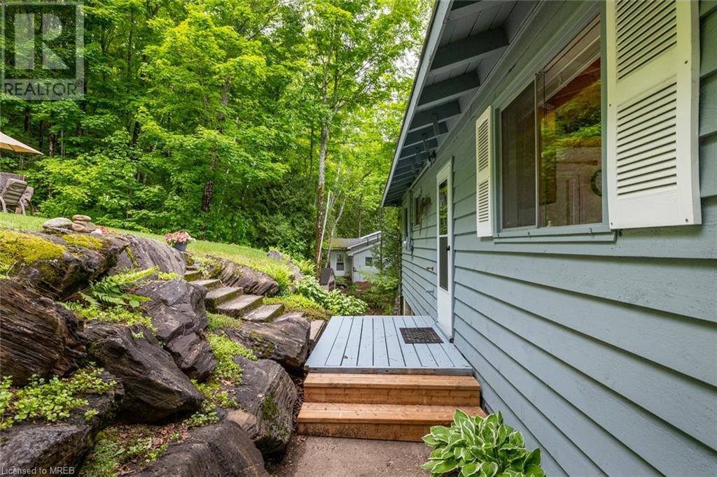 400b Gilbert Bay Lane, Coe Hill, Ontario  K0L 1P0 - Photo 4 - 40556550
