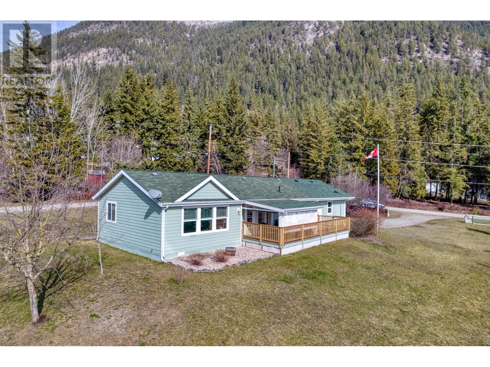 737 Mobley Road, tappen, British Columbia
