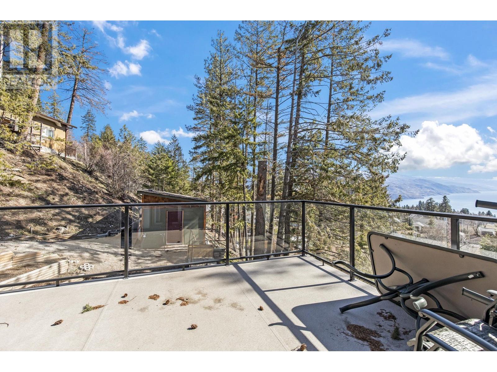 6333 Forest Hill Drive Peachland Photo 12