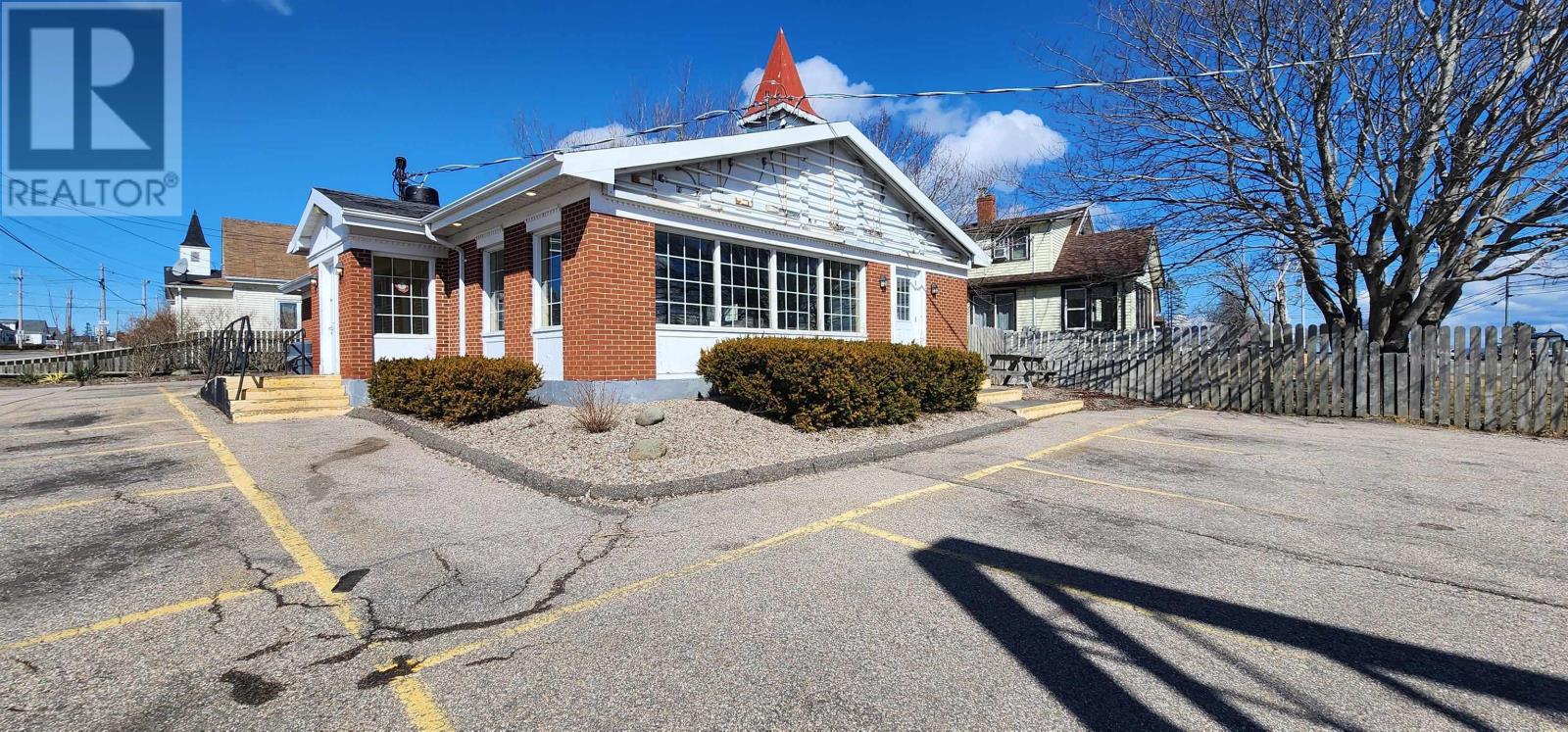 96 Warwick Street, Digby, Nova Scotia  B0V 1A0 - Photo 3 - 202404895