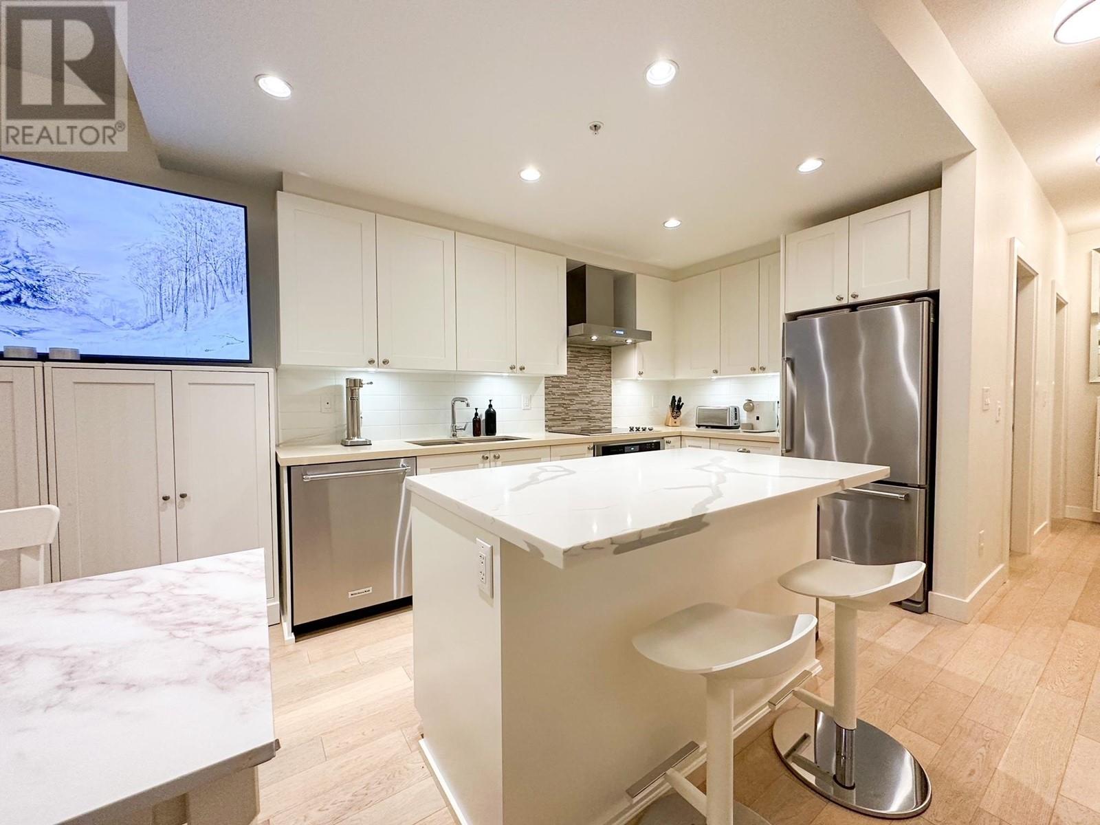 3 3211 Noel Drive, Vancouver, British Columbia  V3J 0G9 - Photo 2 - R2860883