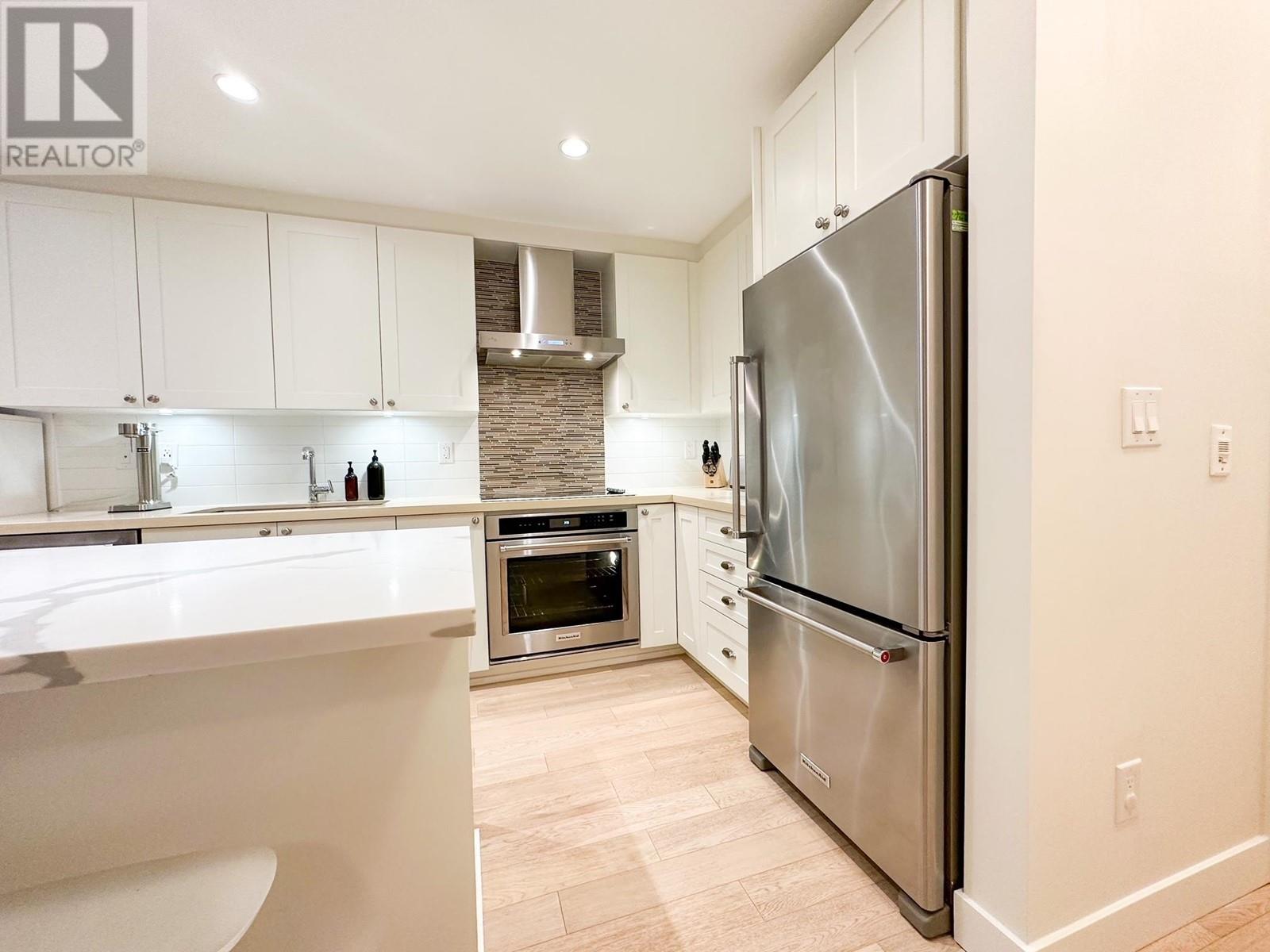 3 3211 Noel Drive, Vancouver, British Columbia  V3J 0G9 - Photo 3 - R2860883