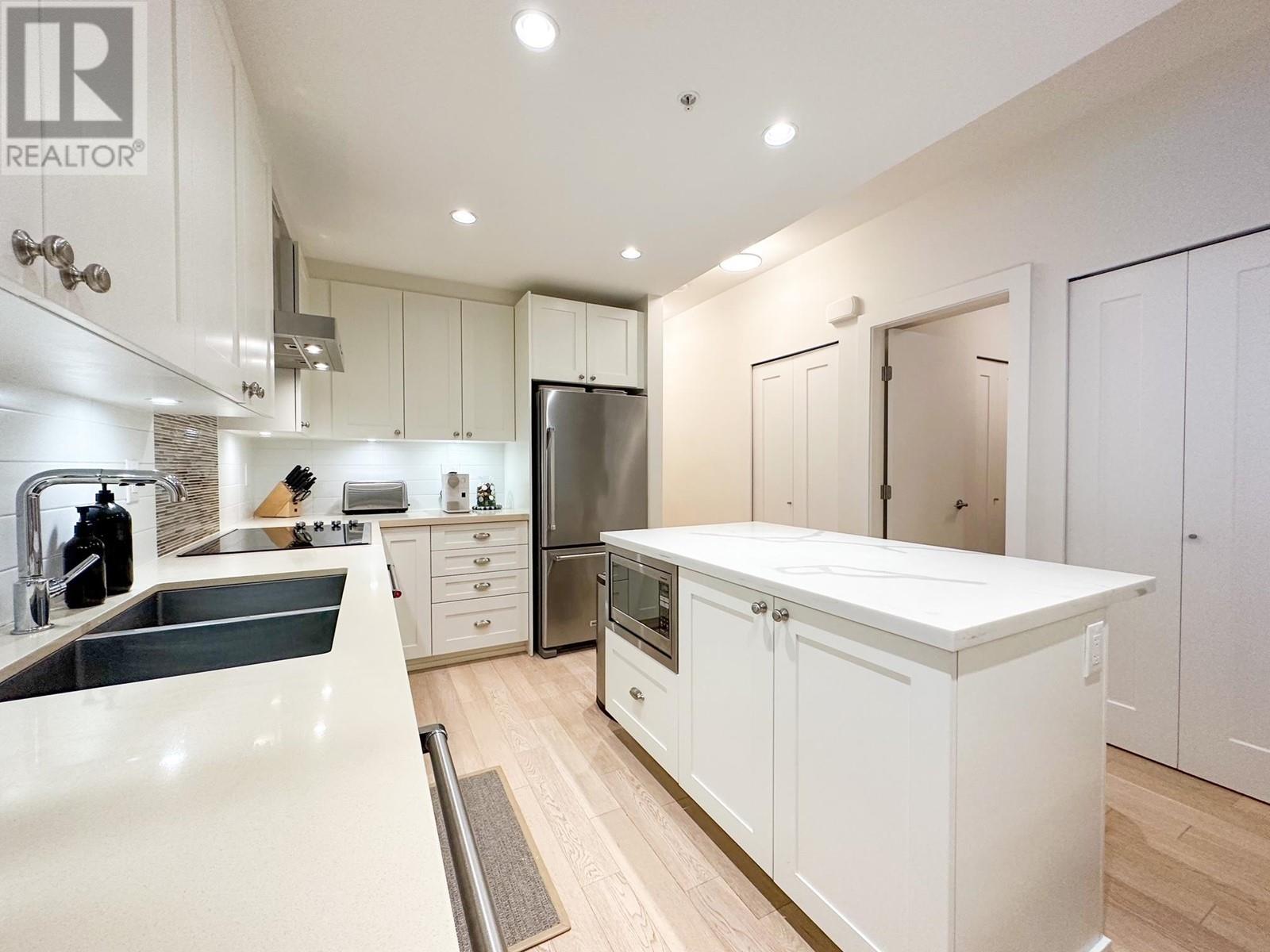 3 3211 Noel Drive, Vancouver, British Columbia  V3J 0G9 - Photo 4 - R2860883