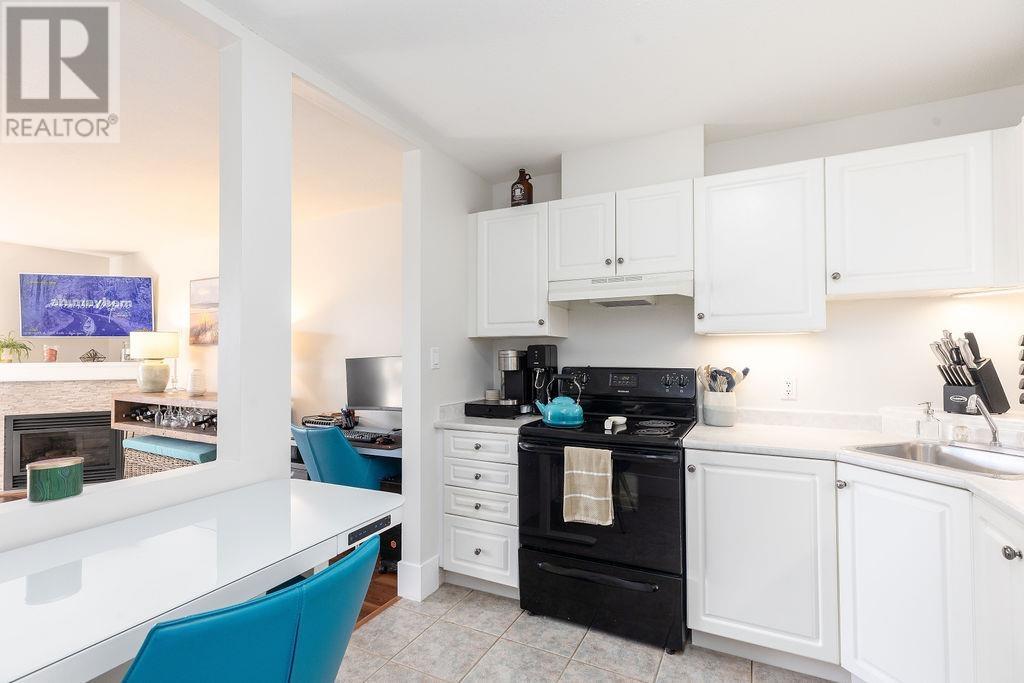 202 22347 Lougheed Highway, Maple Ridge, British Columbia  V2X 2T3 - Photo 8 - R2860483