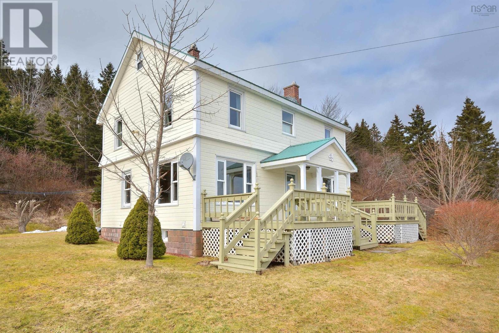 1421 Highway 205, Baddeck Bay, Nova Scotia  B0E 1B0 - Photo 3 - 202404941