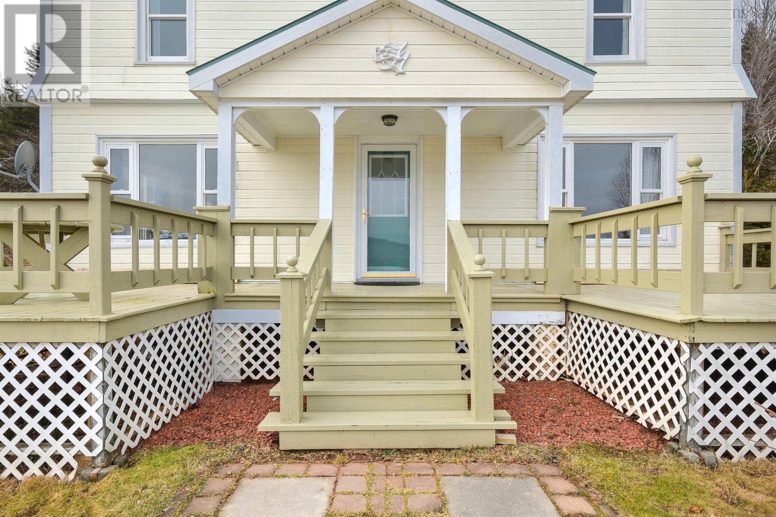1421 Highway 205, Baddeck Bay, Nova Scotia  B0E 1B0 - Photo 4 - 202404941