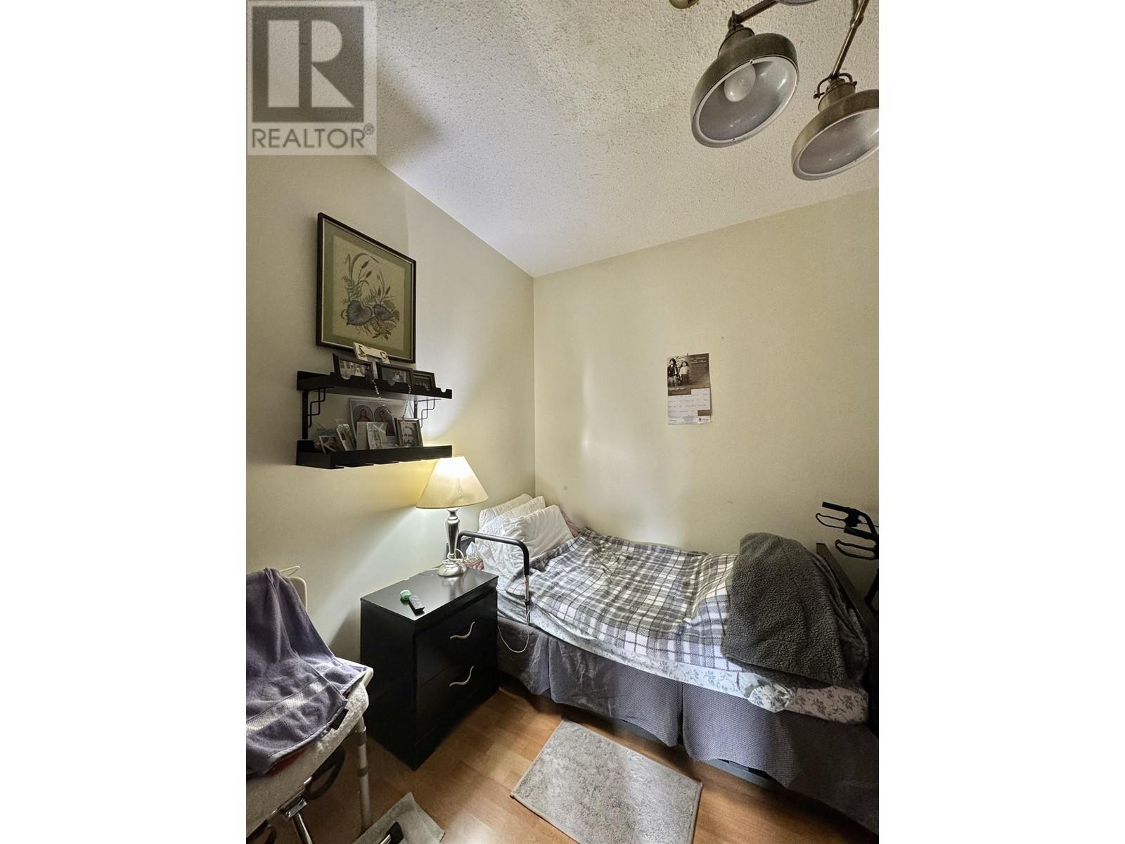 5136 Hastings Street, Burnaby, British Columbia  V5B 1P6 - Photo 2 - R2860997