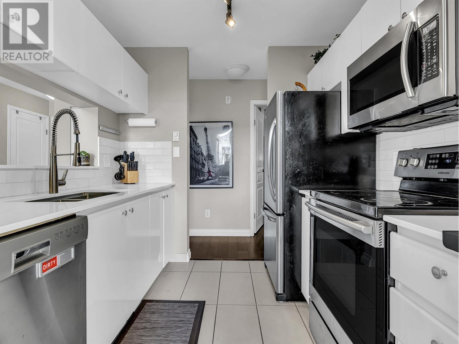 204 8430 Jellicoe Street, Vancouver, British Columbia  V5S 4S7 - Photo 12 - R2861049