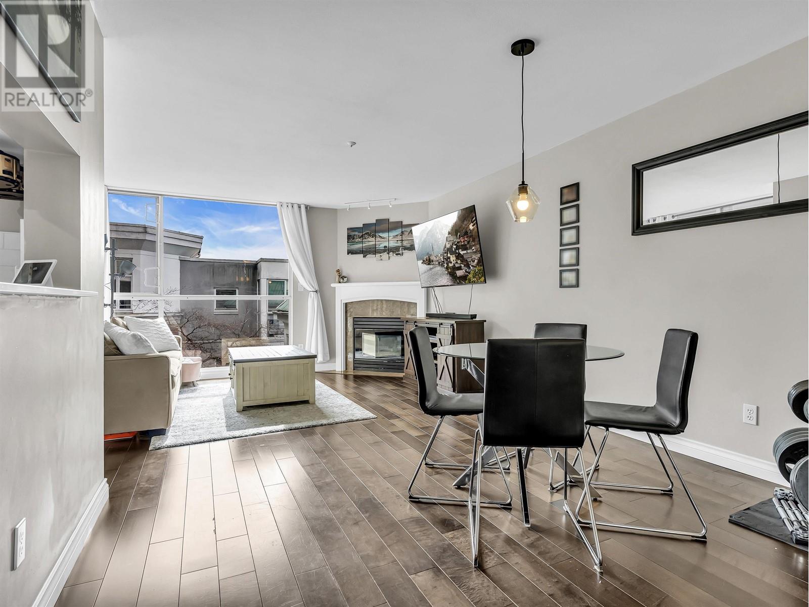 204 8430 Jellicoe Street, Vancouver, British Columbia  V5S 4S7 - Photo 2 - R2861049
