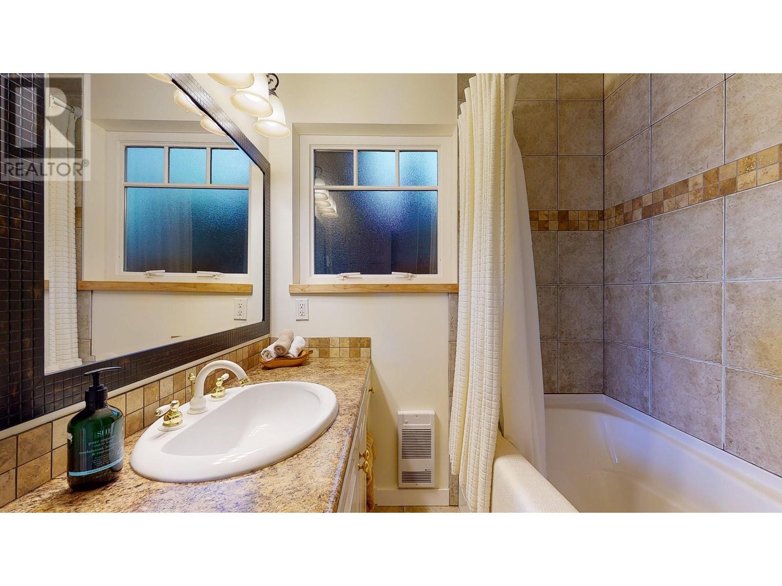 4279 Francis Peninsula Road, Madeira Park, British Columbia  V0N 2H1 - Photo 14 - R2861094