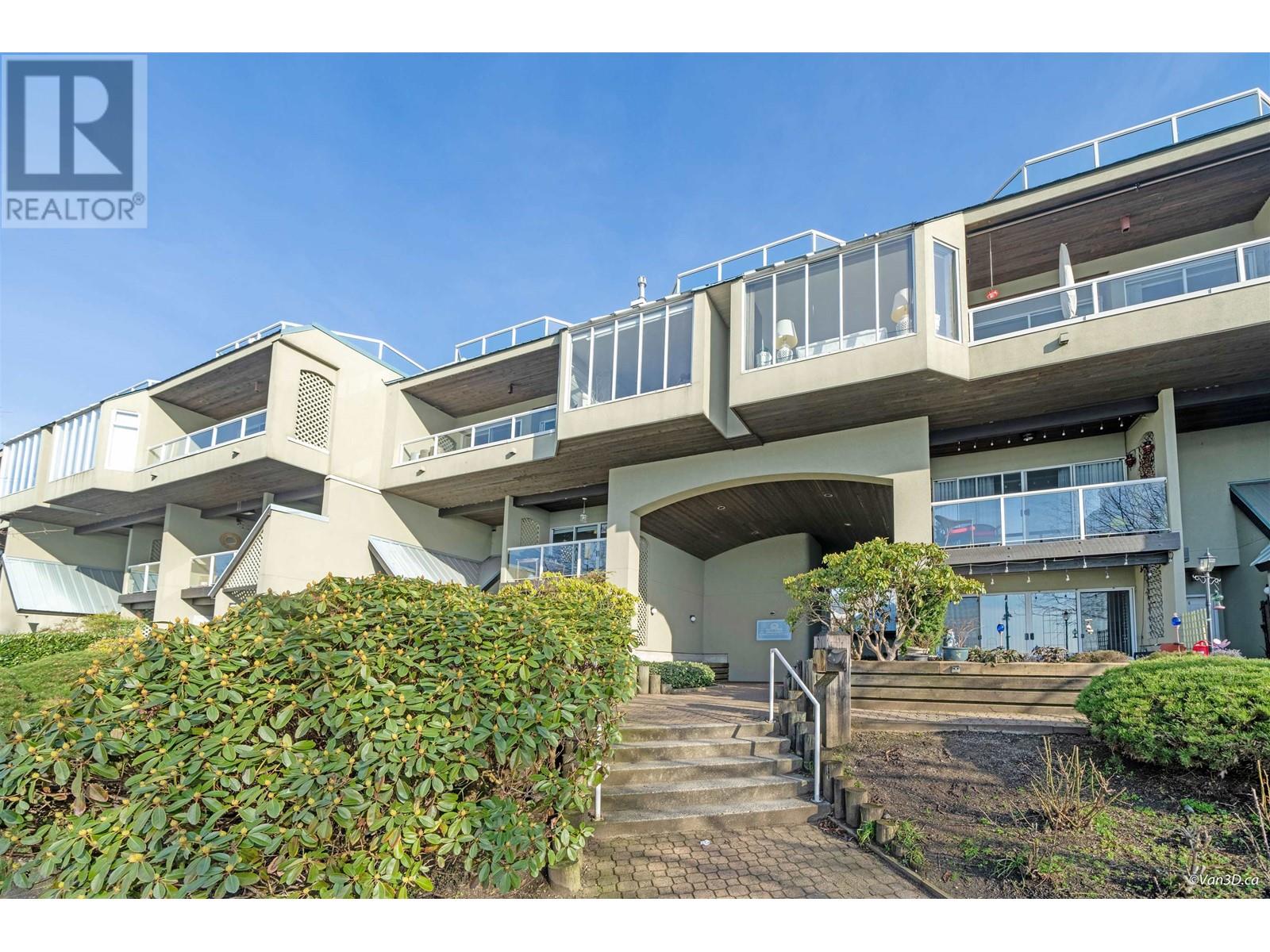 417 31 Reliance Court, New Westminster, British Columbia  V3M 6C6 - Photo 4 - R2861099