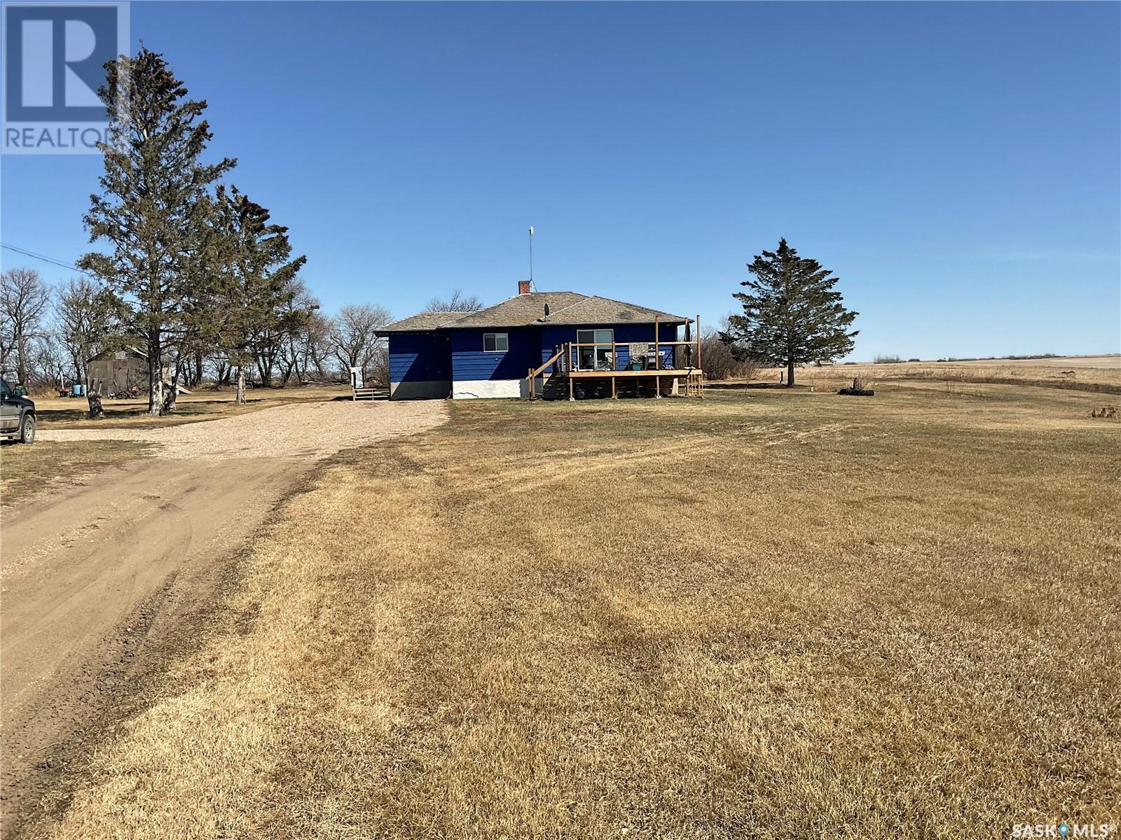 SMUTS acreage, aberdeen rm no. 373, Saskatchewan