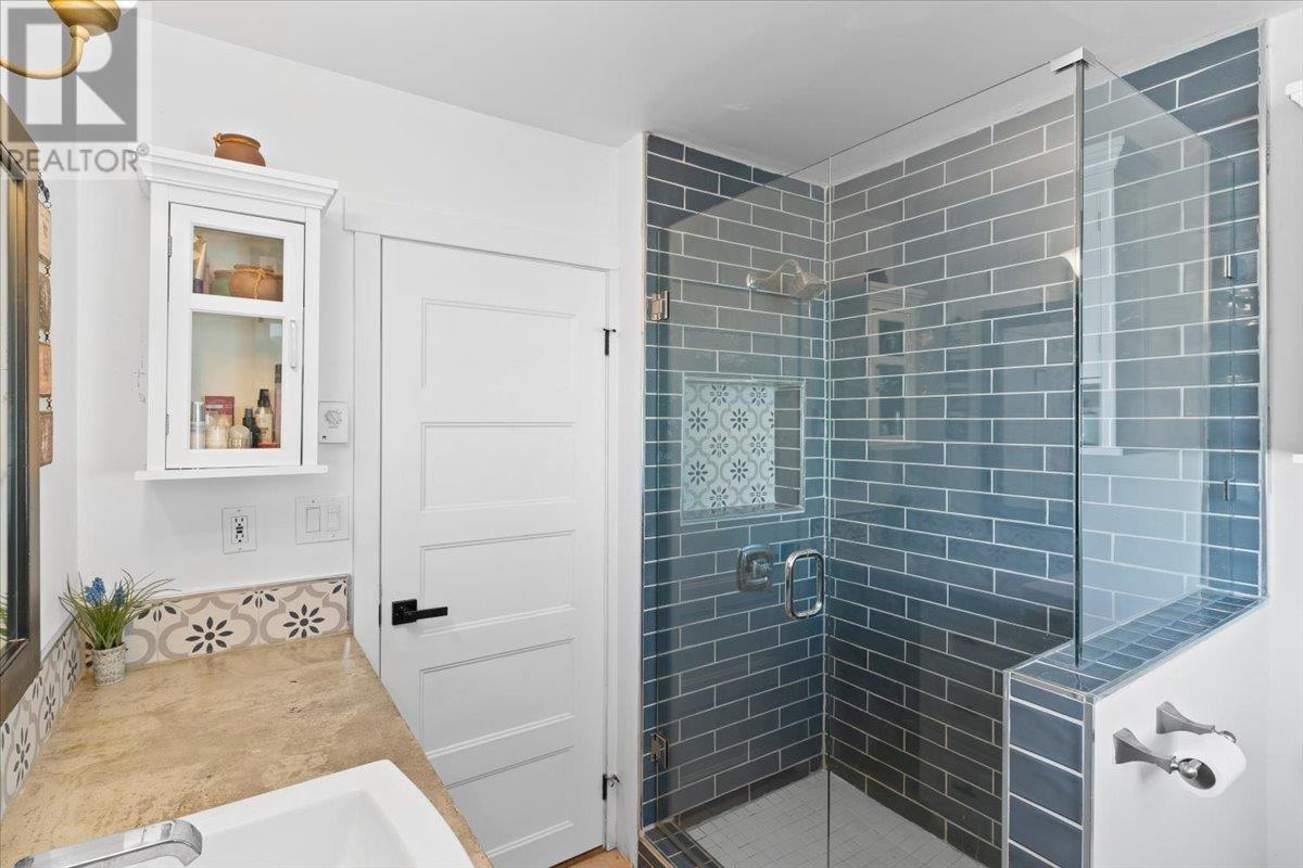 2322 Hazellynn Place, North Vancouver, British Columbia  V7J 2S1 - Photo 19 - R2861135