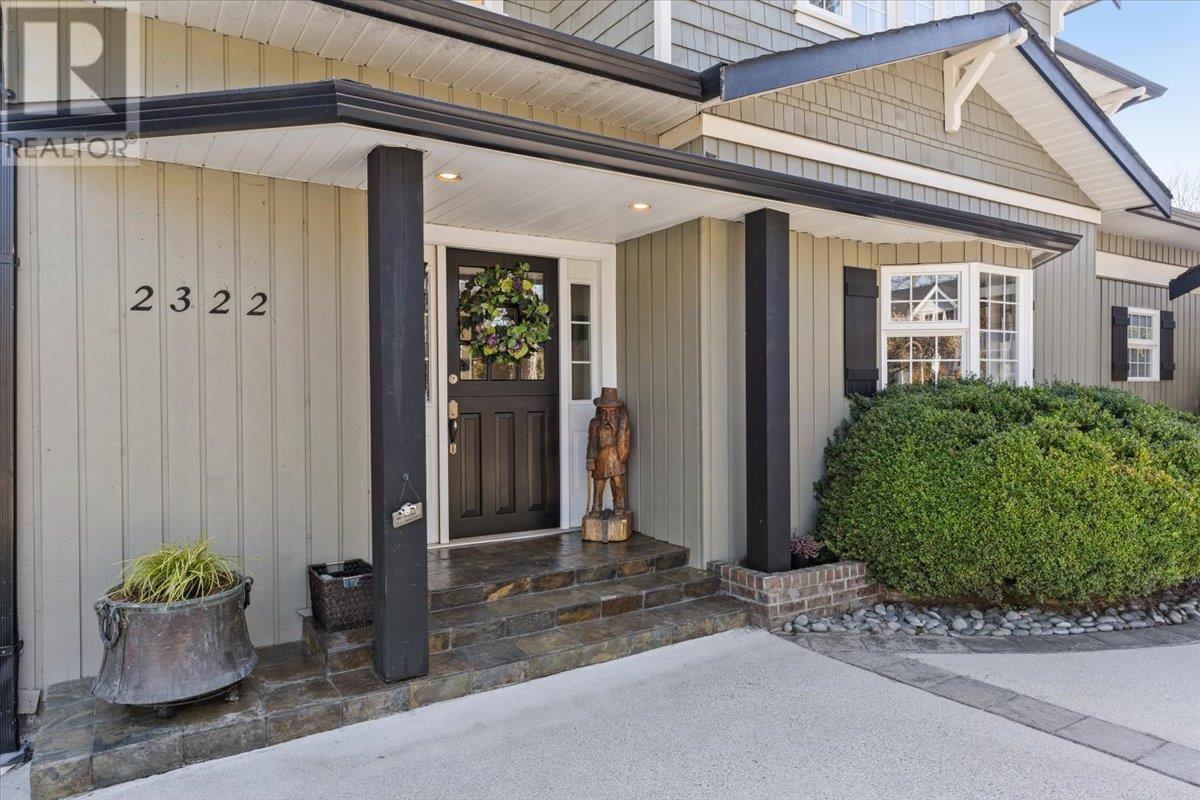 2322 Hazellynn Place, North Vancouver, British Columbia  V7J 2S1 - Photo 2 - R2861135