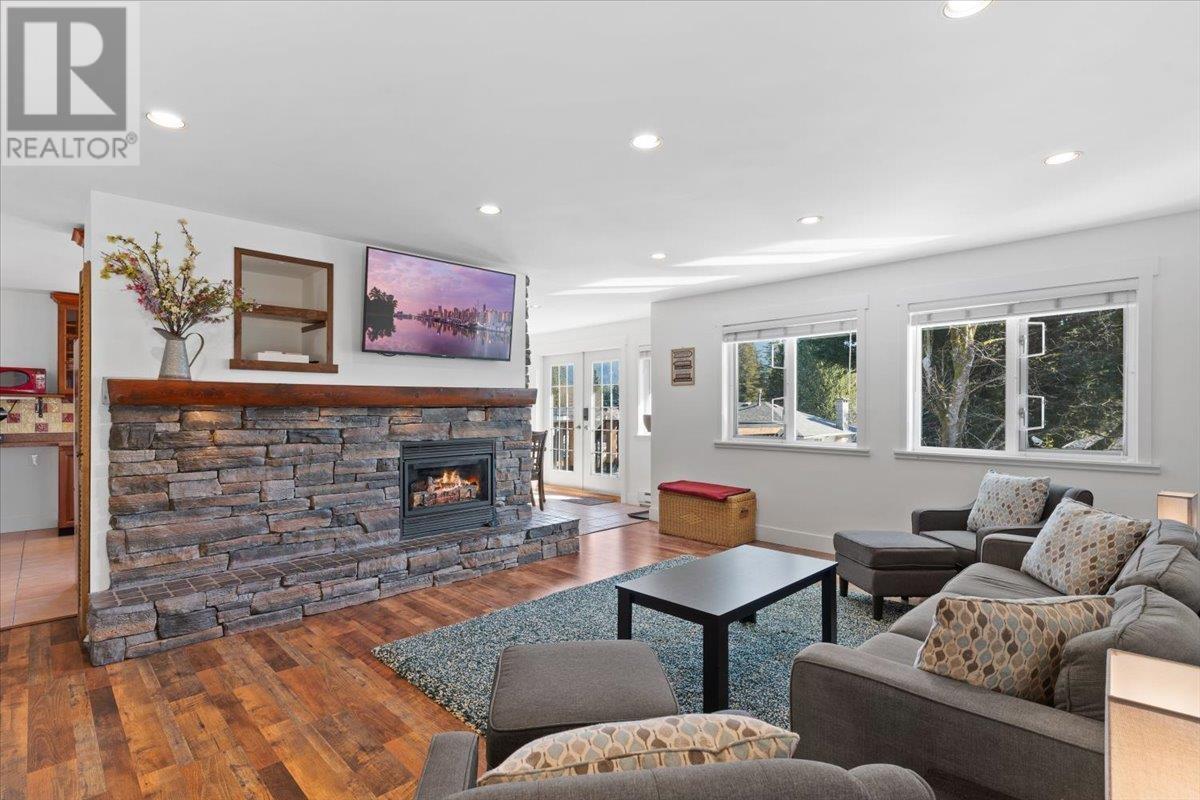 2322 Hazellynn Place, North Vancouver, British Columbia  V7J 2S1 - Photo 20 - R2861135