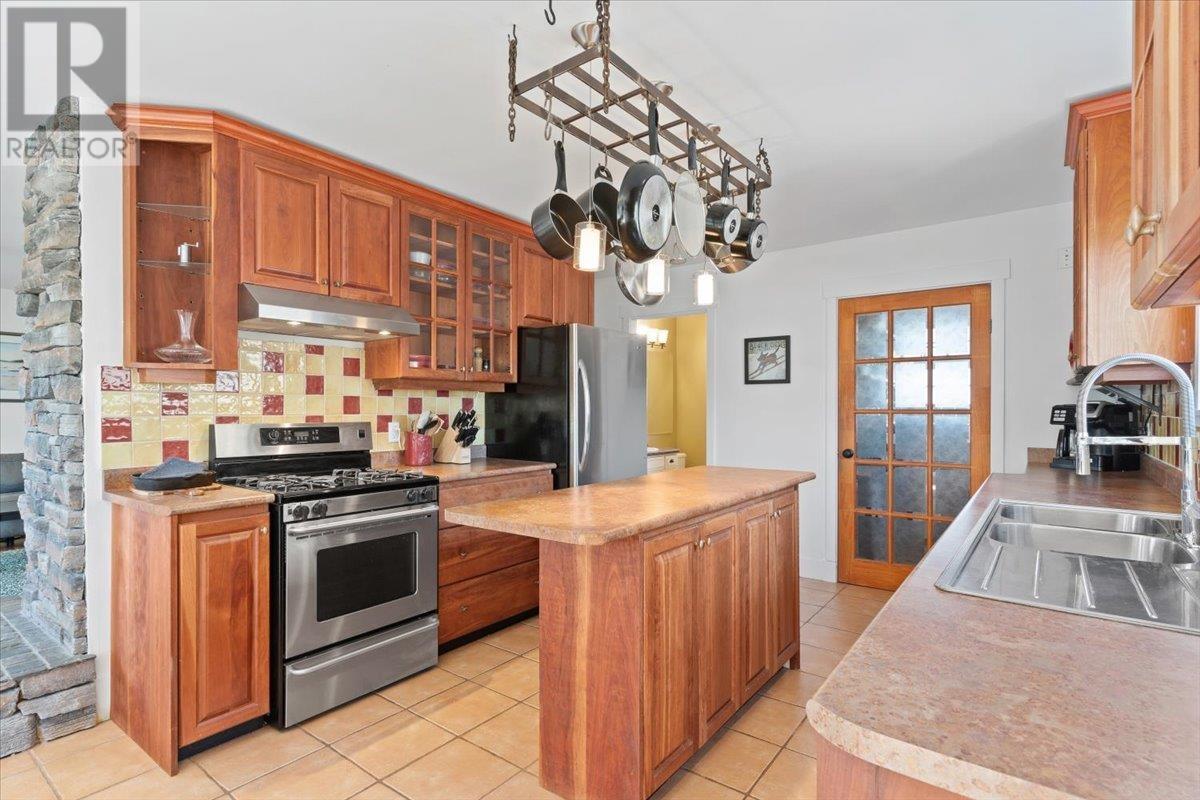 2322 Hazellynn Place, North Vancouver, British Columbia  V7J 2S1 - Photo 31 - R2861135