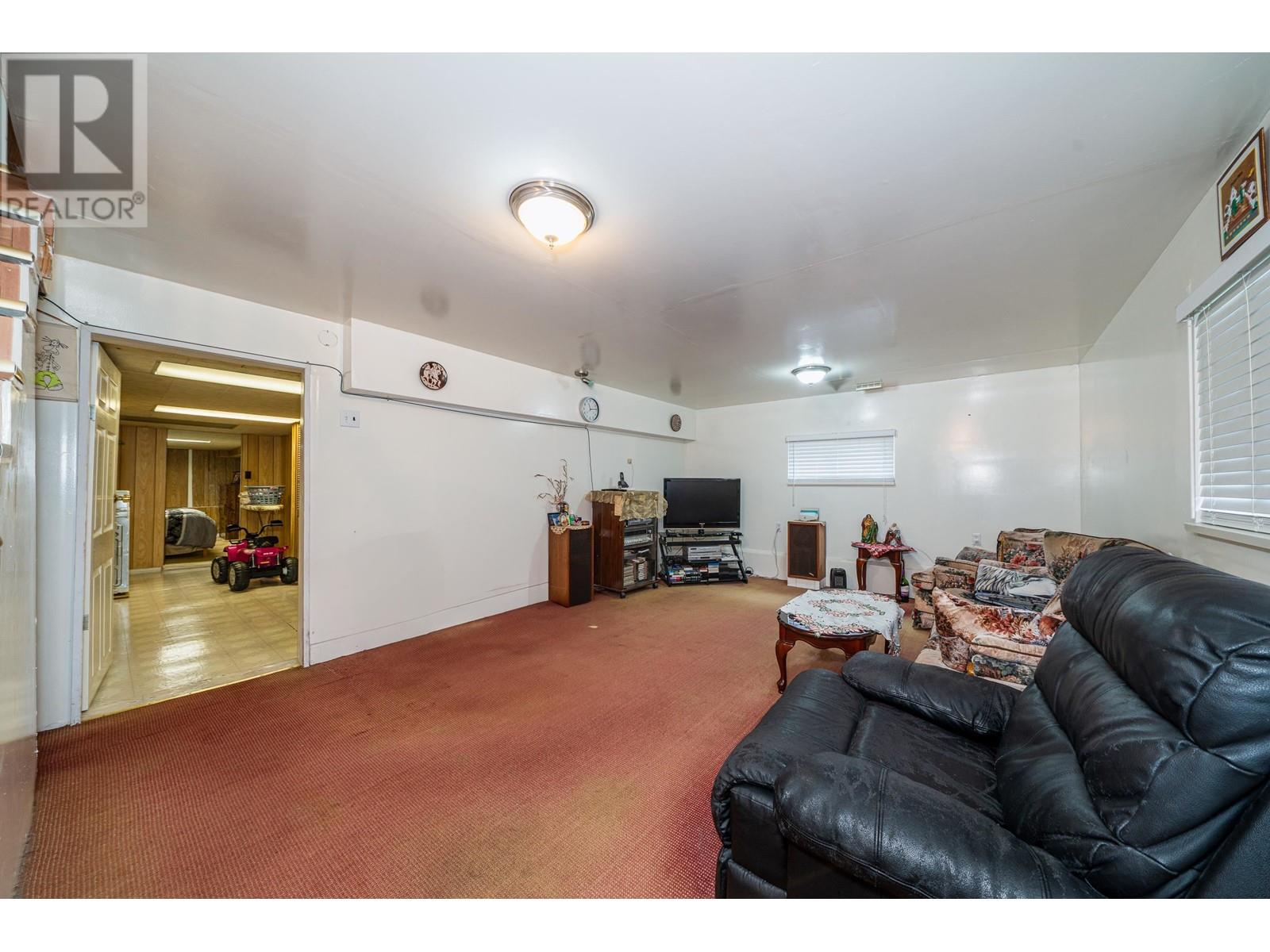 7353 12th Avenue, Burnaby, British Columbia  V3N 2J8 - Photo 22 - R2861174