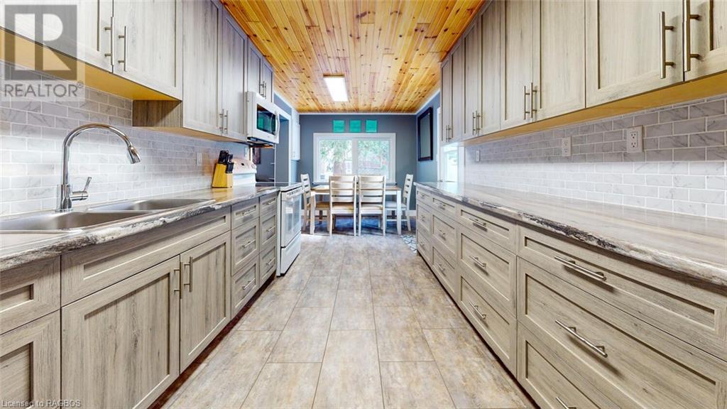 549 Stokes Bay Road, Stokes Bay, Ontario  N0H 2M0 - Photo 11 - 40556445