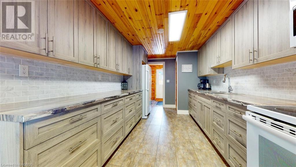 549 Stokes Bay Road, Stokes Bay, Ontario  N0H 2M0 - Photo 13 - 40556445