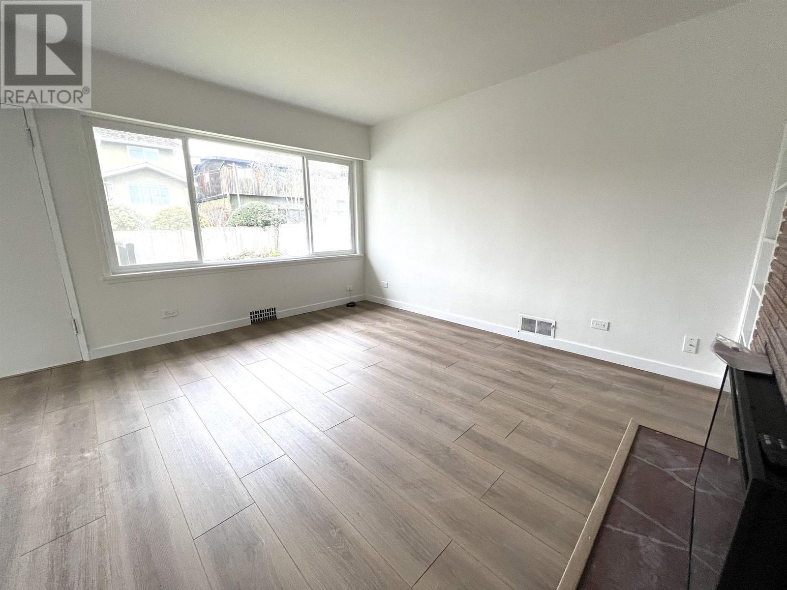 72xx Curtis Street, Burnaby, British Columbia  V5A 1K1 - Photo 10 - R2861256