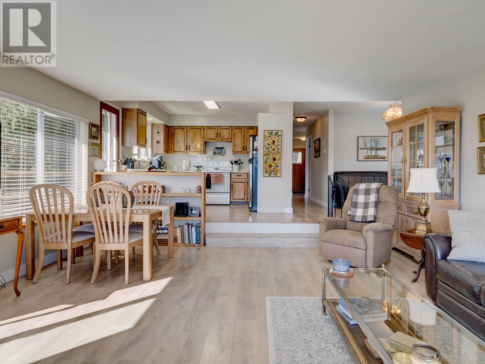 7653 Redrooffs Road, Halfmoon Bay, British Columbia  V7Z 1C4 - Photo 14 - R2861261