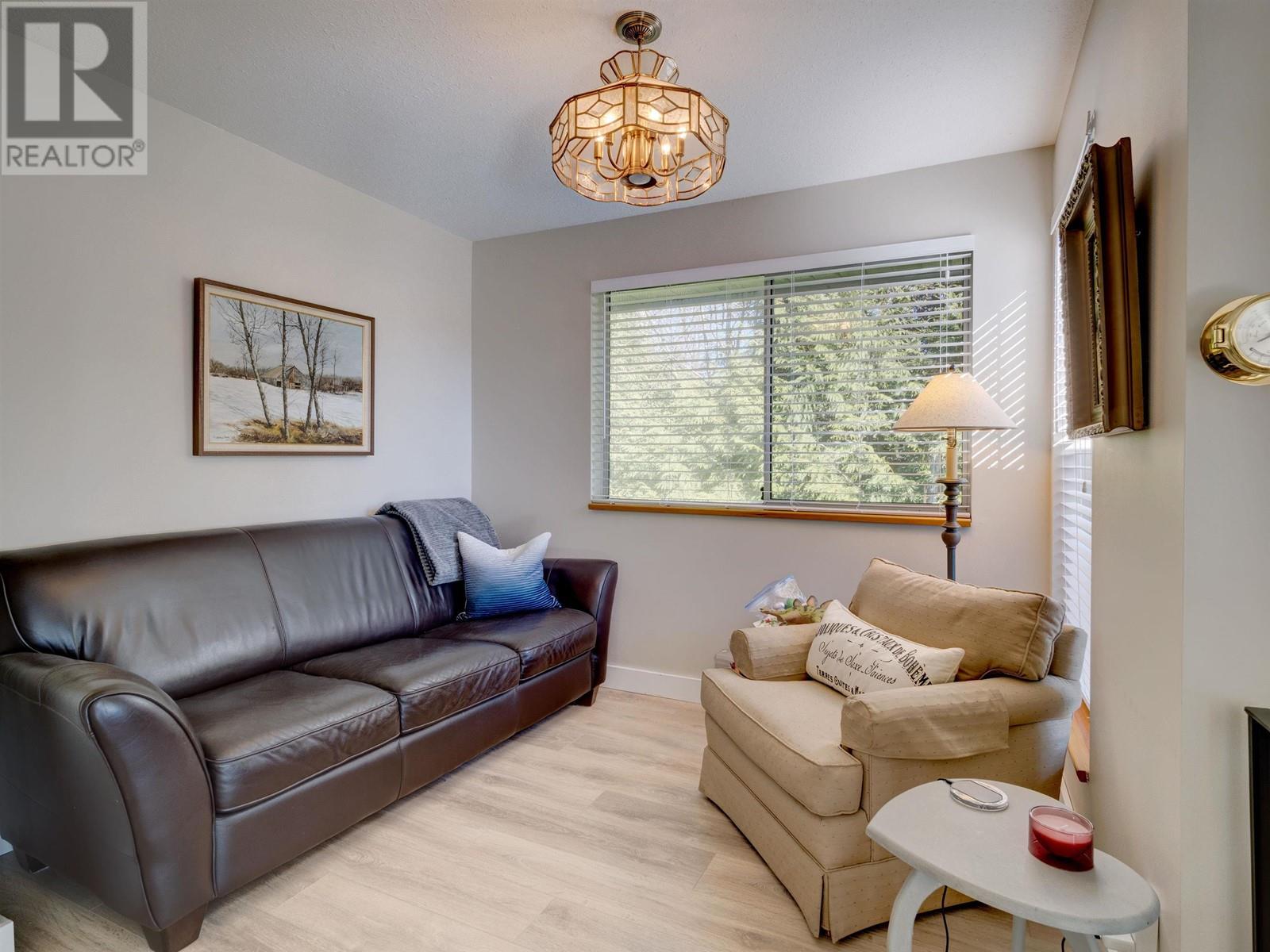 7653 Redrooffs Road, Halfmoon Bay, British Columbia  V7Z 1C4 - Photo 18 - R2861261