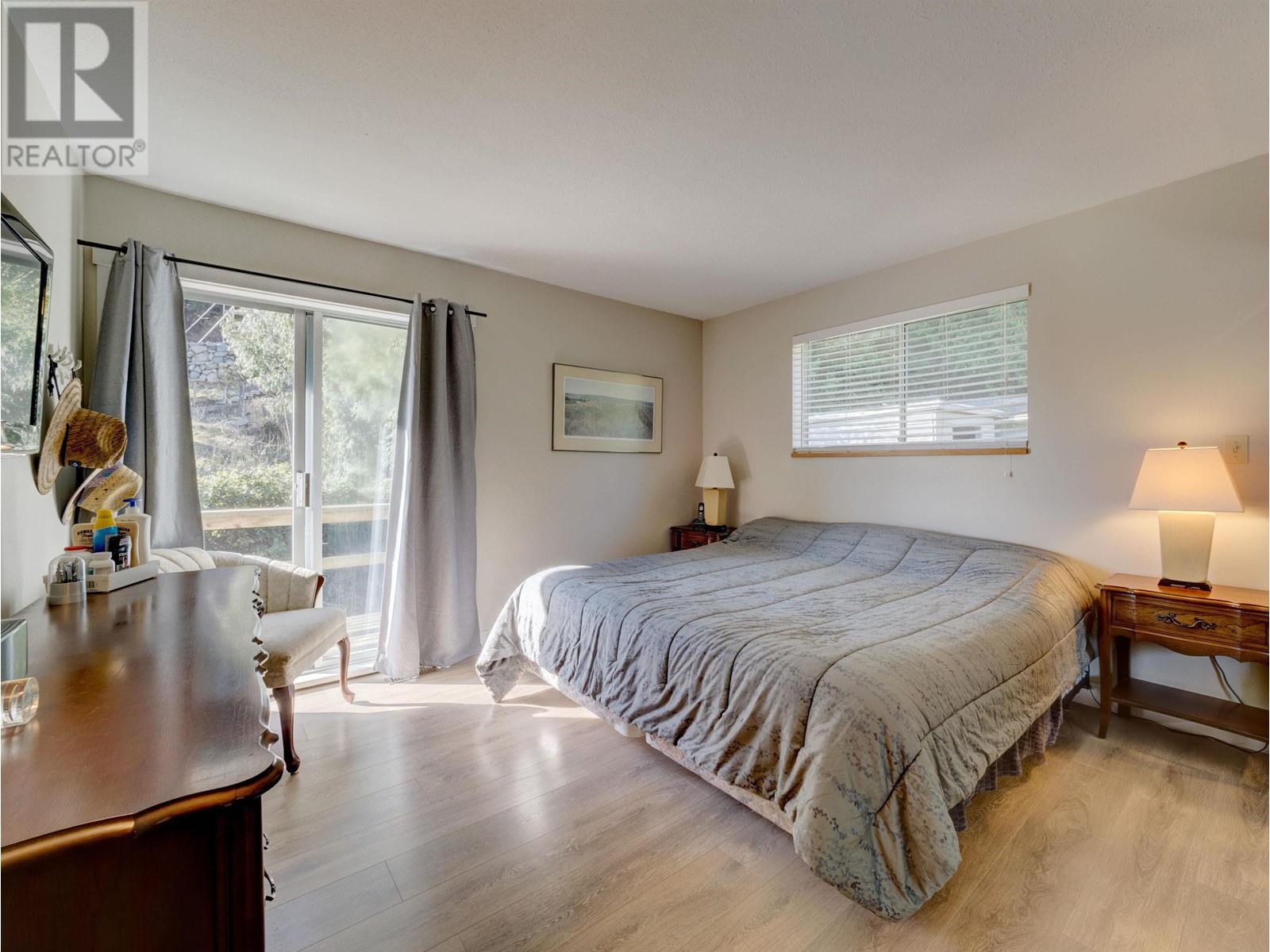 7653 Redrooffs Road, Halfmoon Bay, British Columbia  V7Z 1C4 - Photo 21 - R2861261