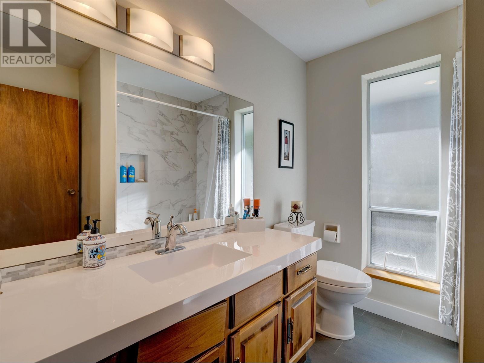 7653 Redrooffs Road, Halfmoon Bay, British Columbia  V7Z 1C4 - Photo 24 - R2861261