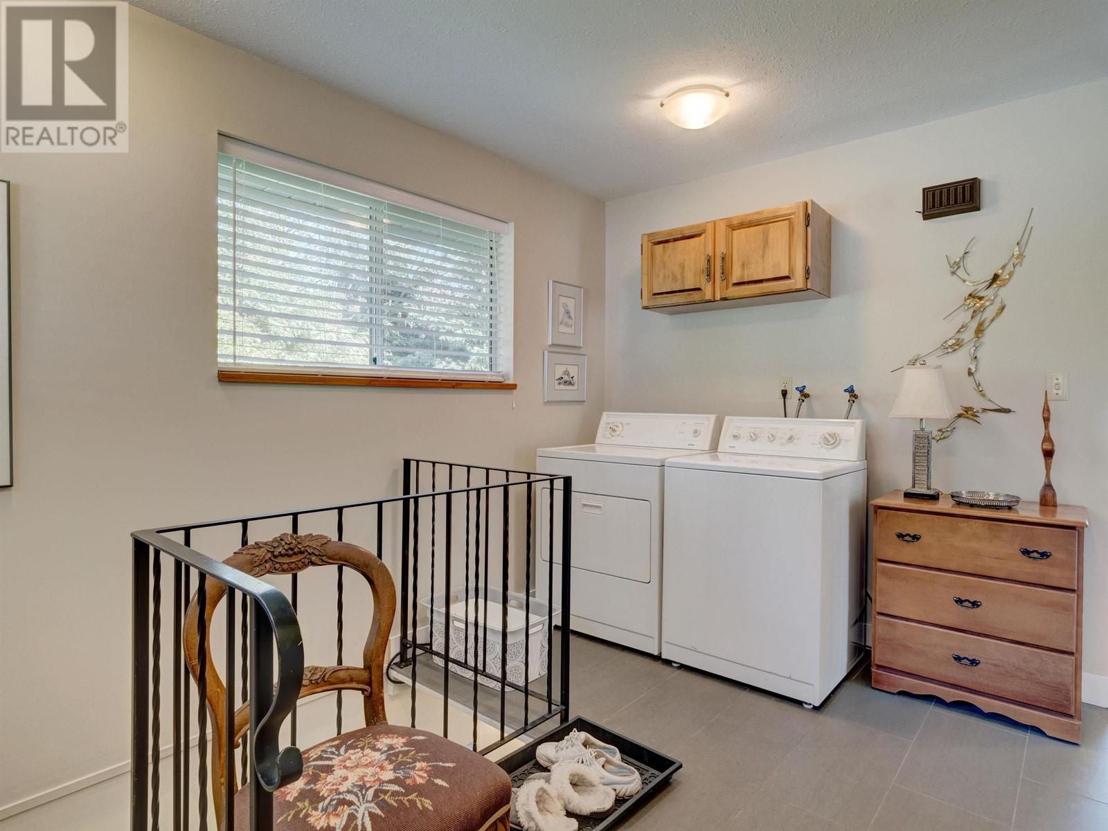 7653 Redrooffs Road, Halfmoon Bay, British Columbia  V7Z 1C4 - Photo 25 - R2861261