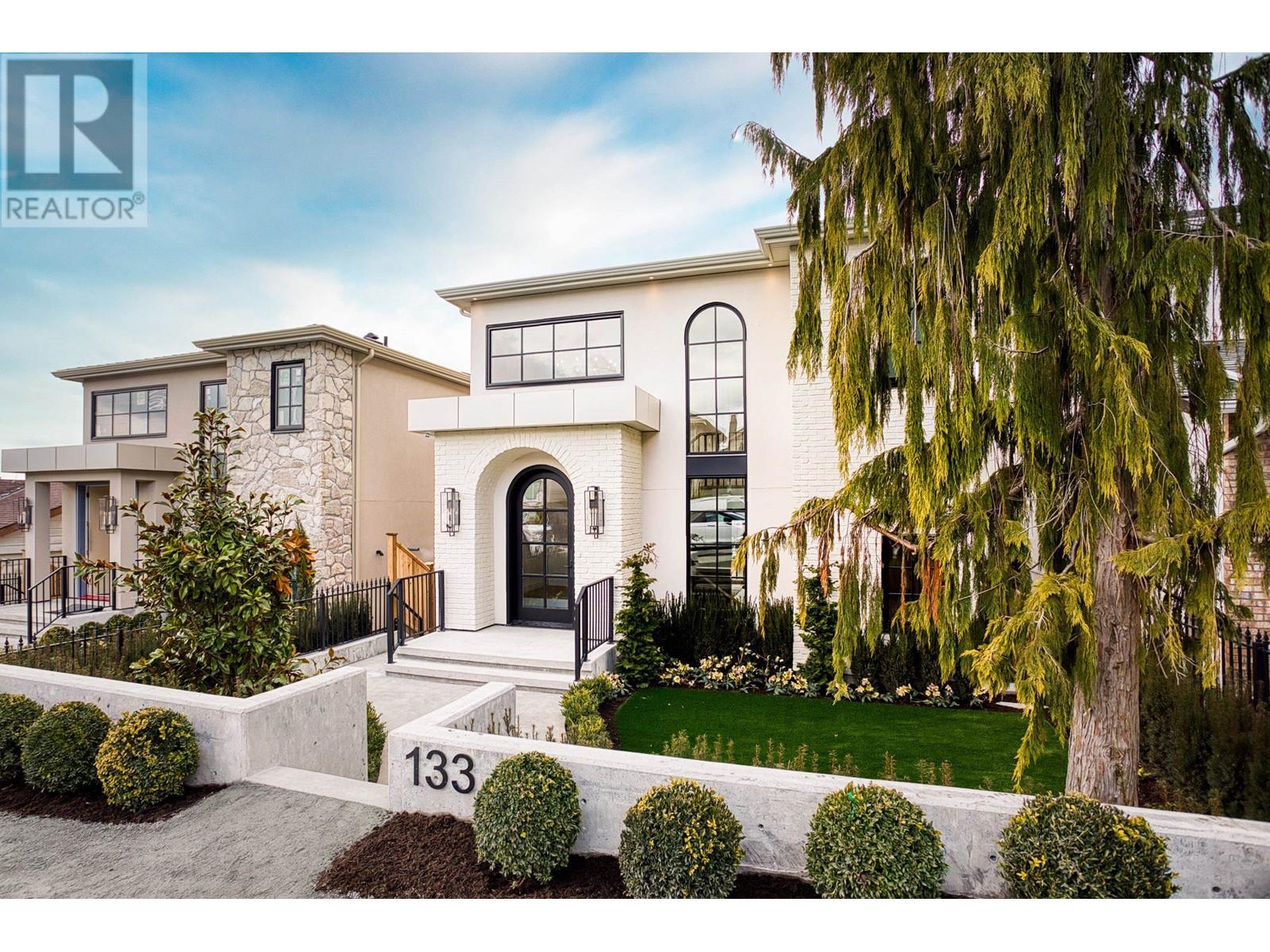 133 Ranelagh Avenue, Burnaby, British Columbia  V5B 3N2 - Photo 2 - R2857435