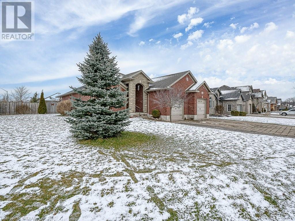 232 Boyd Boulevard, Thamesford, Ontario  N0M 2M0 - Photo 2 - 40555151